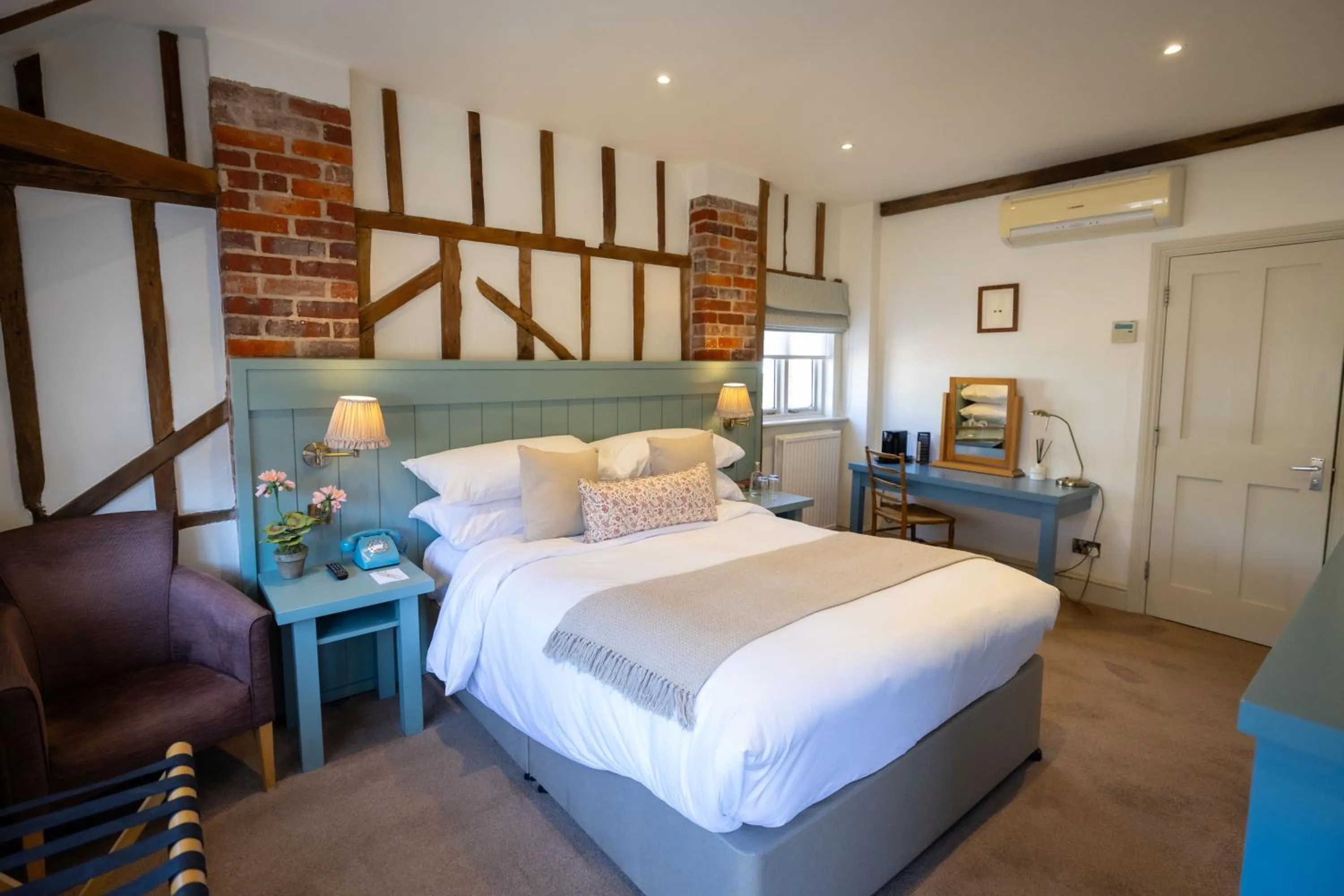 Bed in Tewinbury Farm Hotel