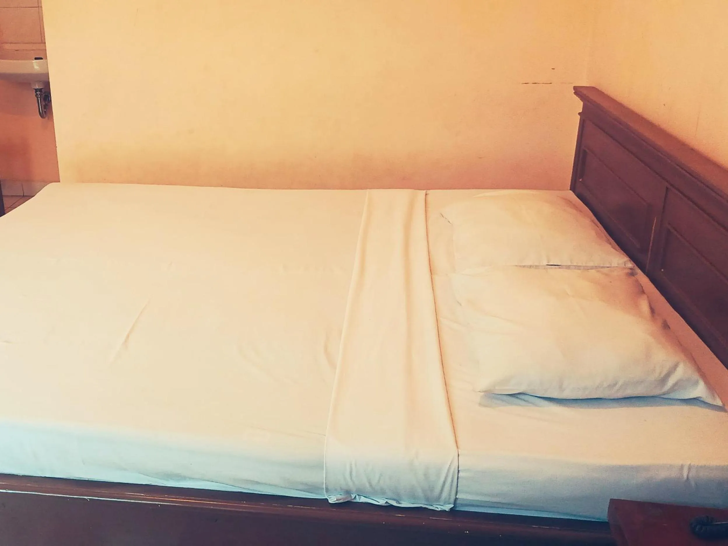 Bed in Hotel Wijaya Purwokerto