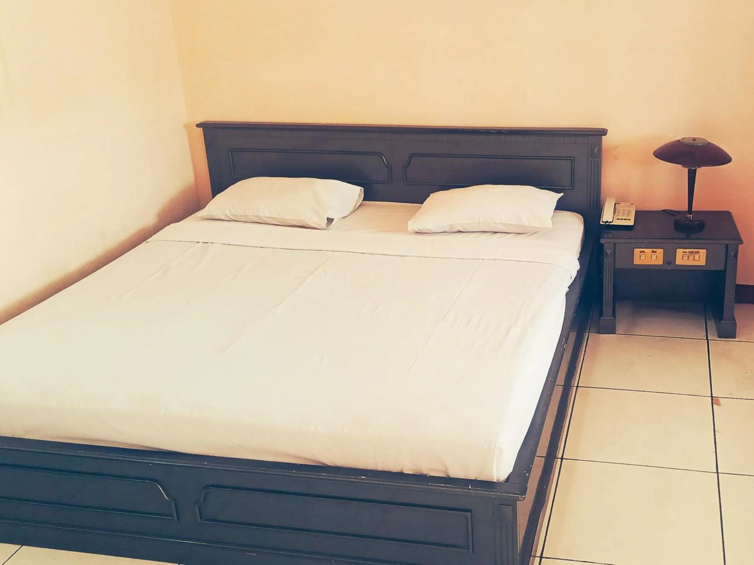 Bed in Hotel Wijaya Purwokerto