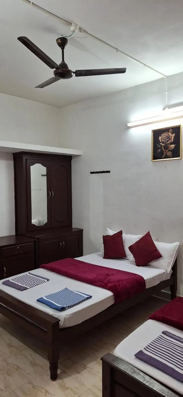 Bed in Holiday Apartments & Homestay