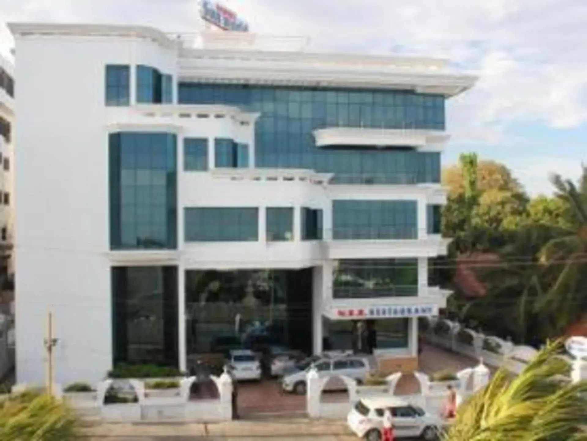 Property building in Hotel Sun World Property building in Hotel Sun World