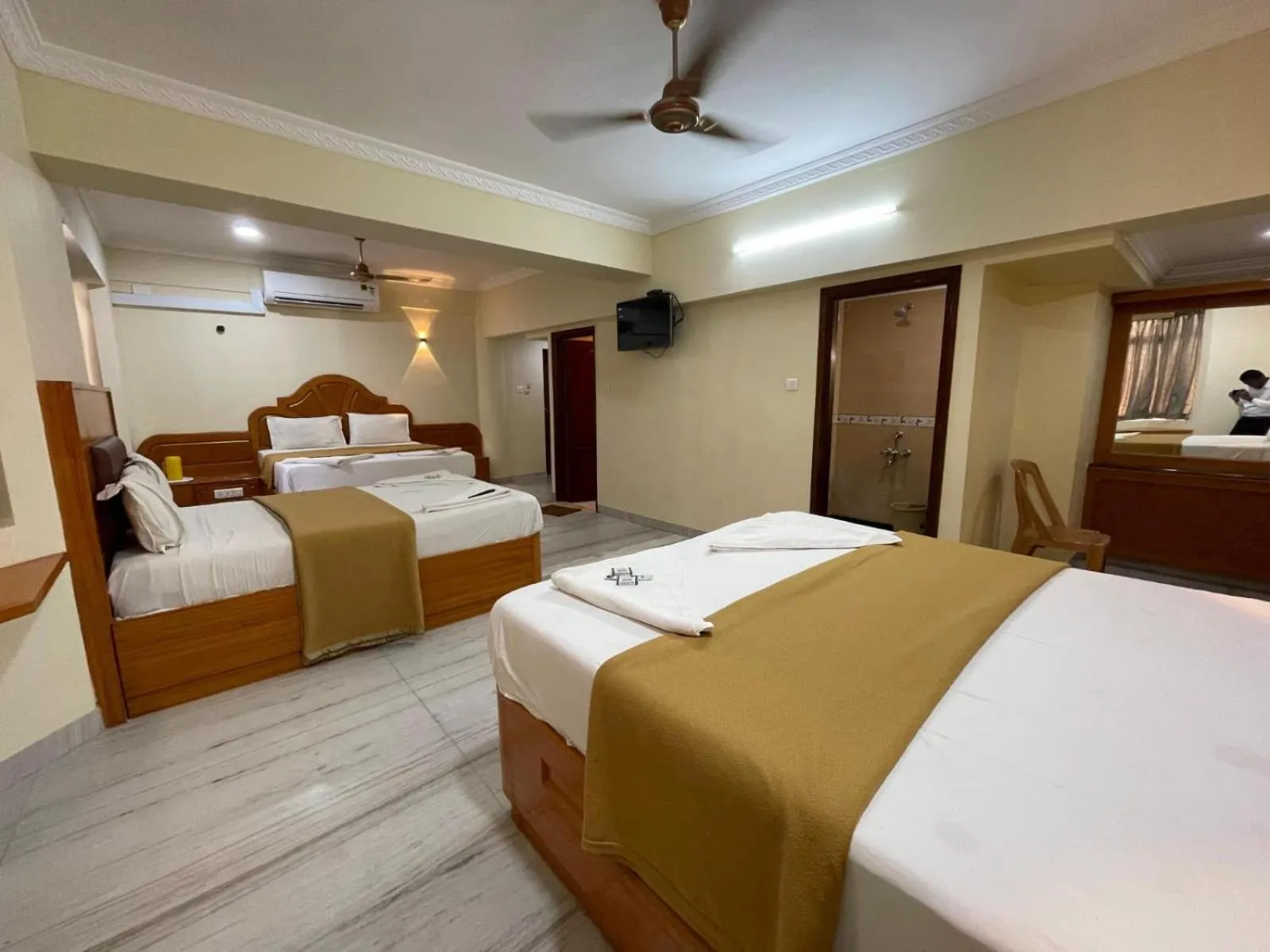 Bed in Hotel Sun World