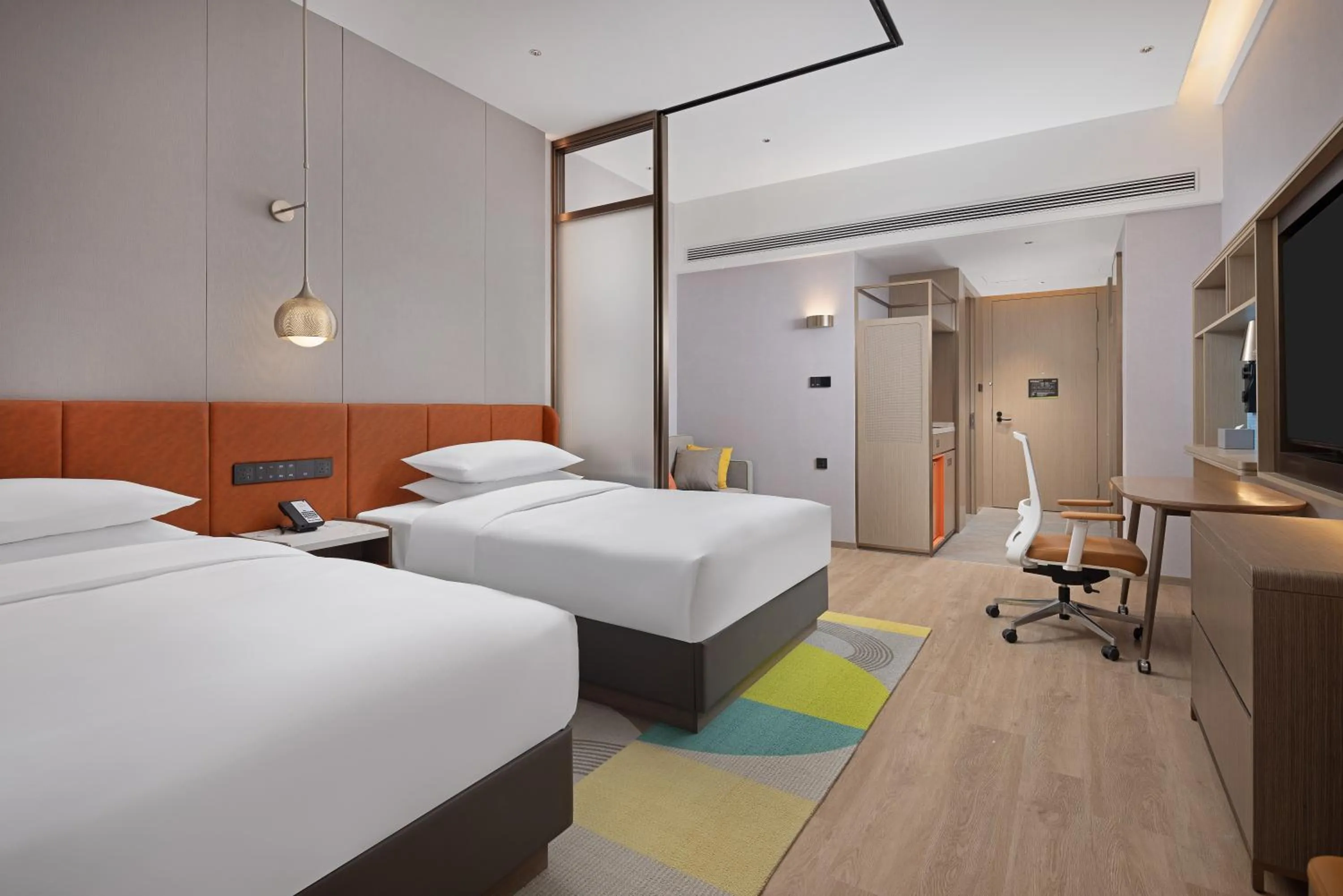 Photo of the whole room, Bed in Home2 Suite by Hilton Fuyang Taihe