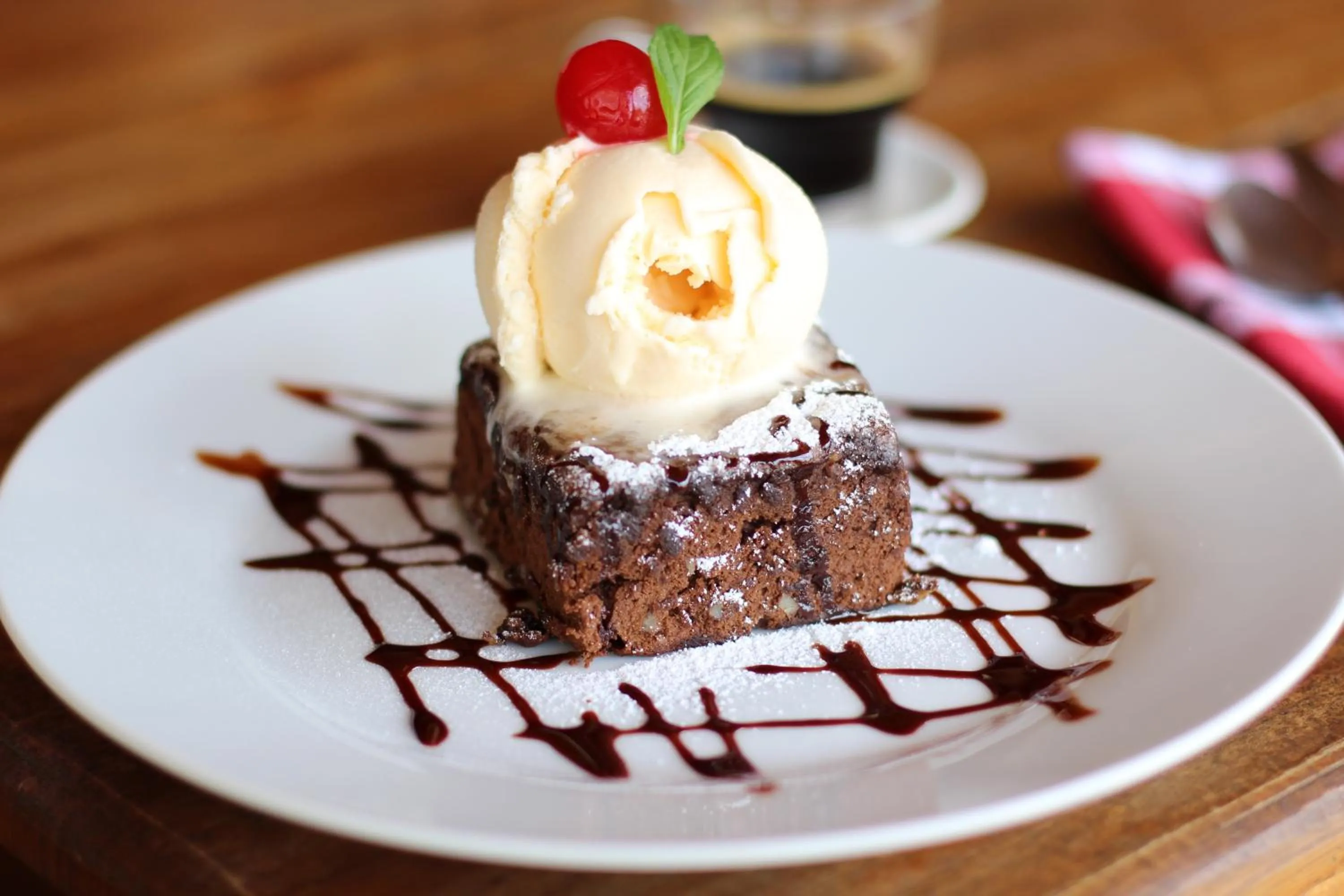 Restaurant/places to eat in Hotel Zentik Project & Saline Cave