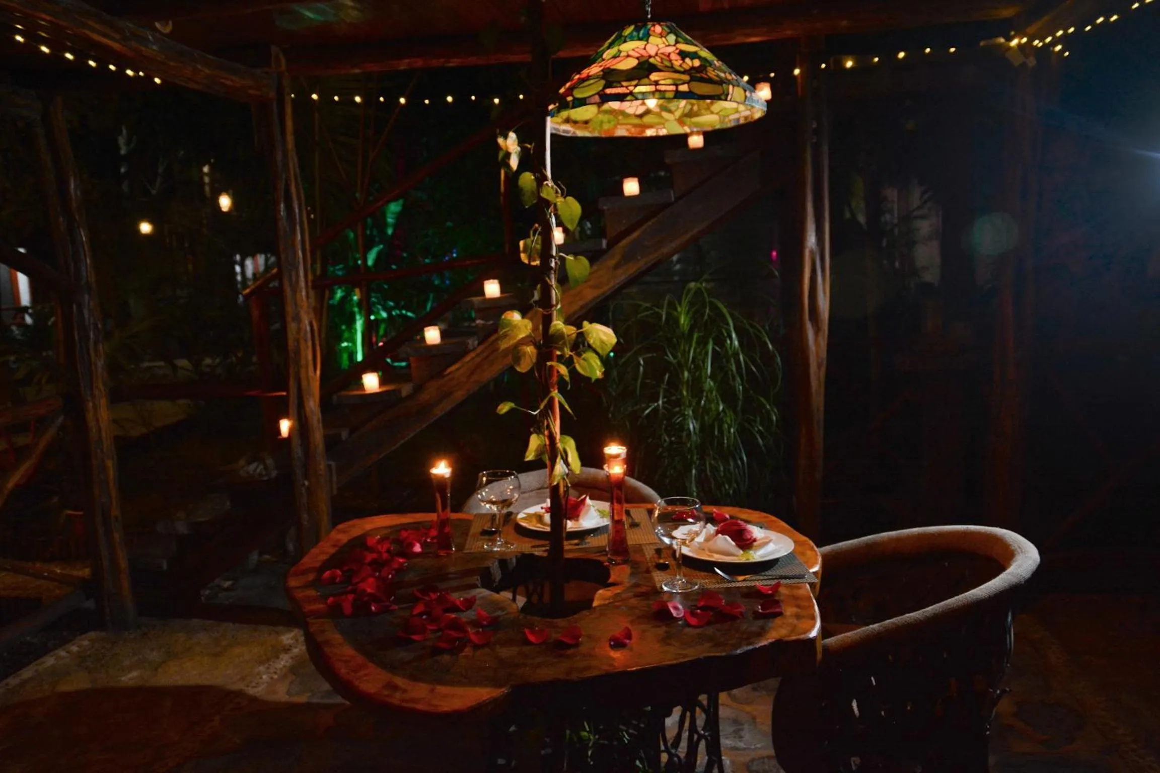 Restaurant/places to eat in Hotel Zentik Project & Saline Cave