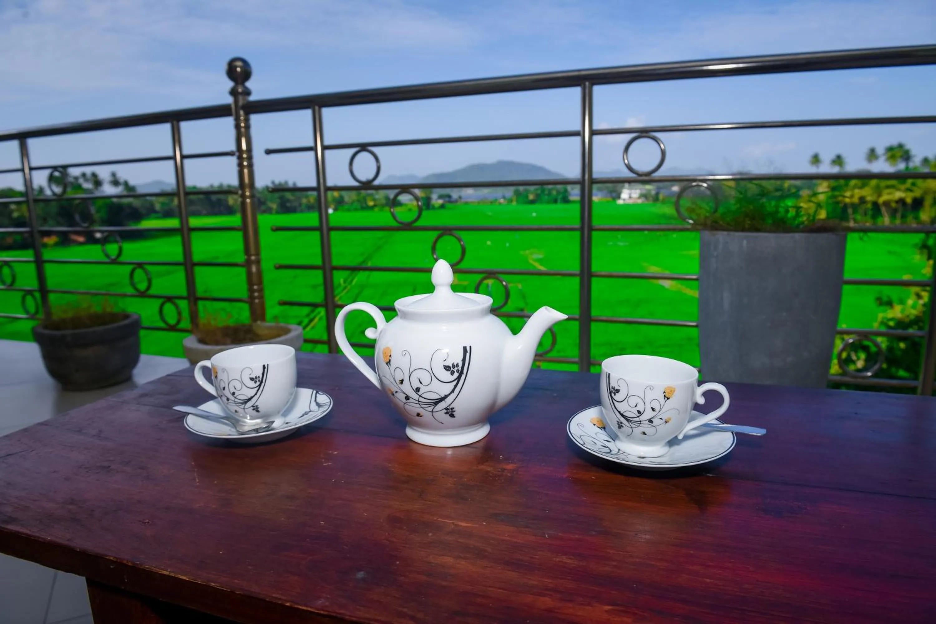 Breakfast in Hotel Mount Valley & Yala Safari