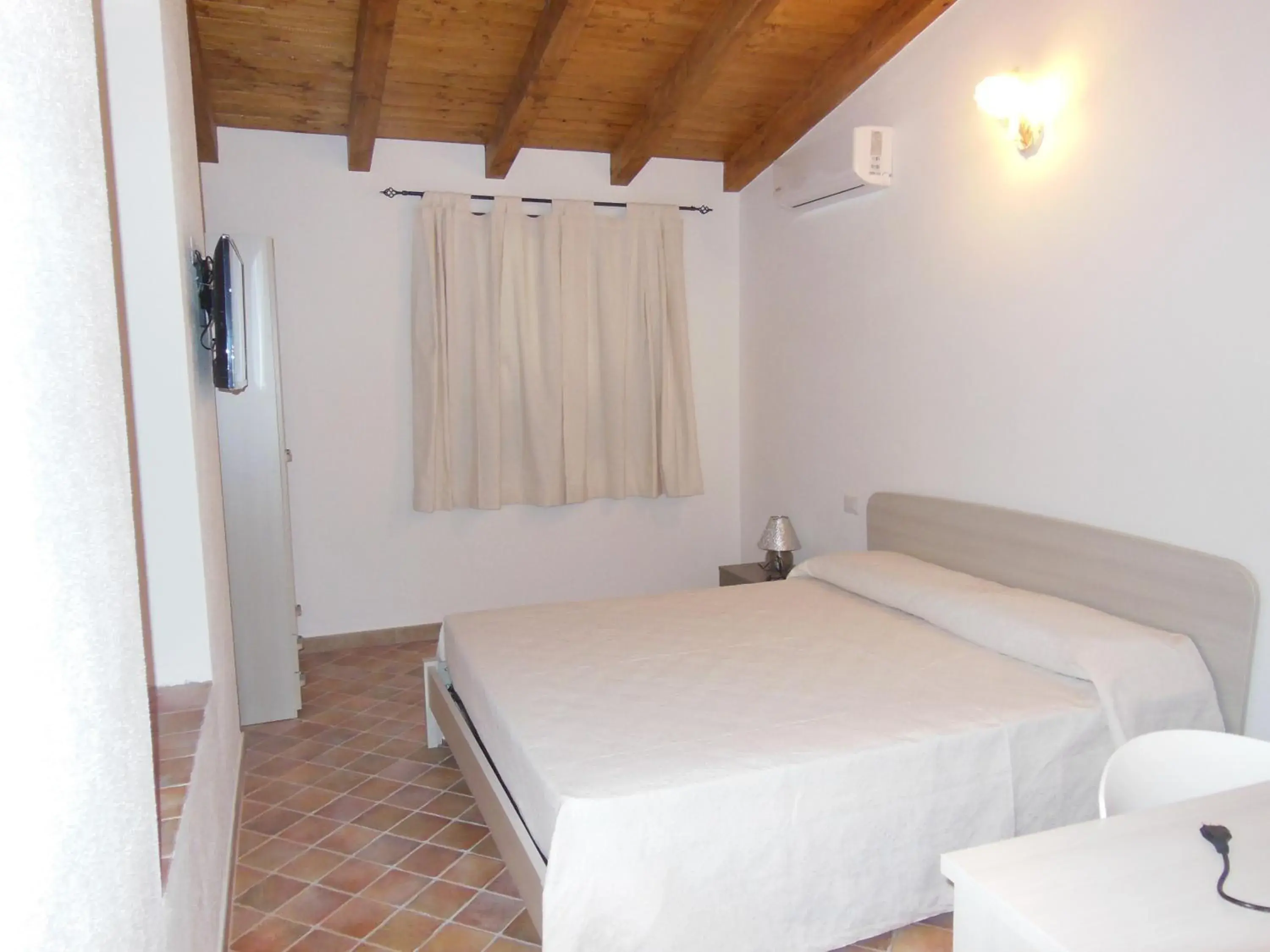 Double Room in B&B Pettirosso Double Room in B&B Pettirosso