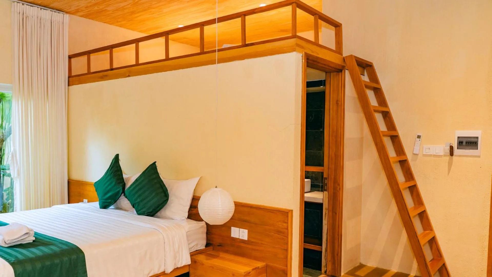 Bed in Vả Riverside Retreat
