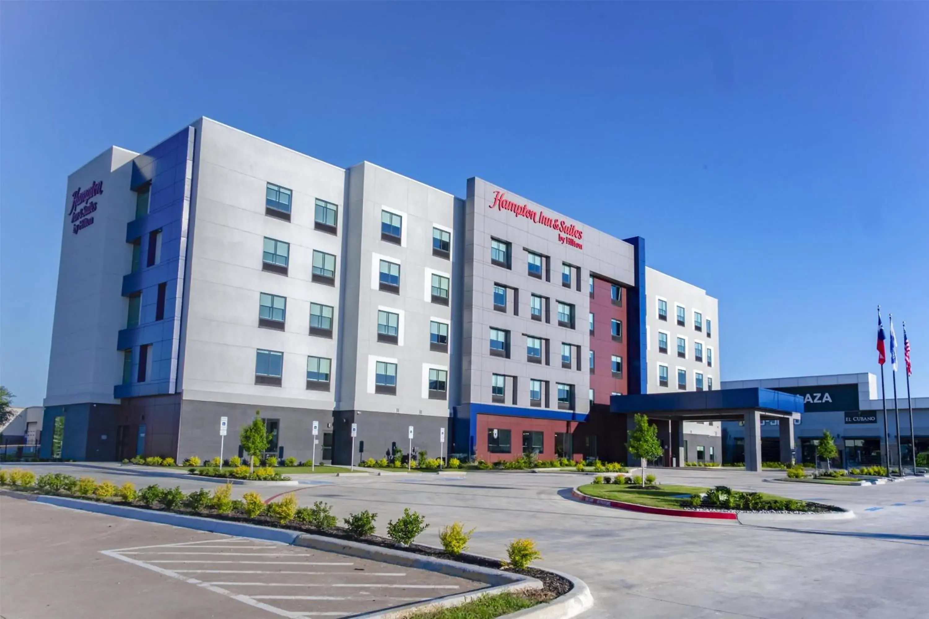 Property building in Hampton Inn & Suites Irving Hwy 183 Property building in Hampton Inn & Suites Irving Hwy 183