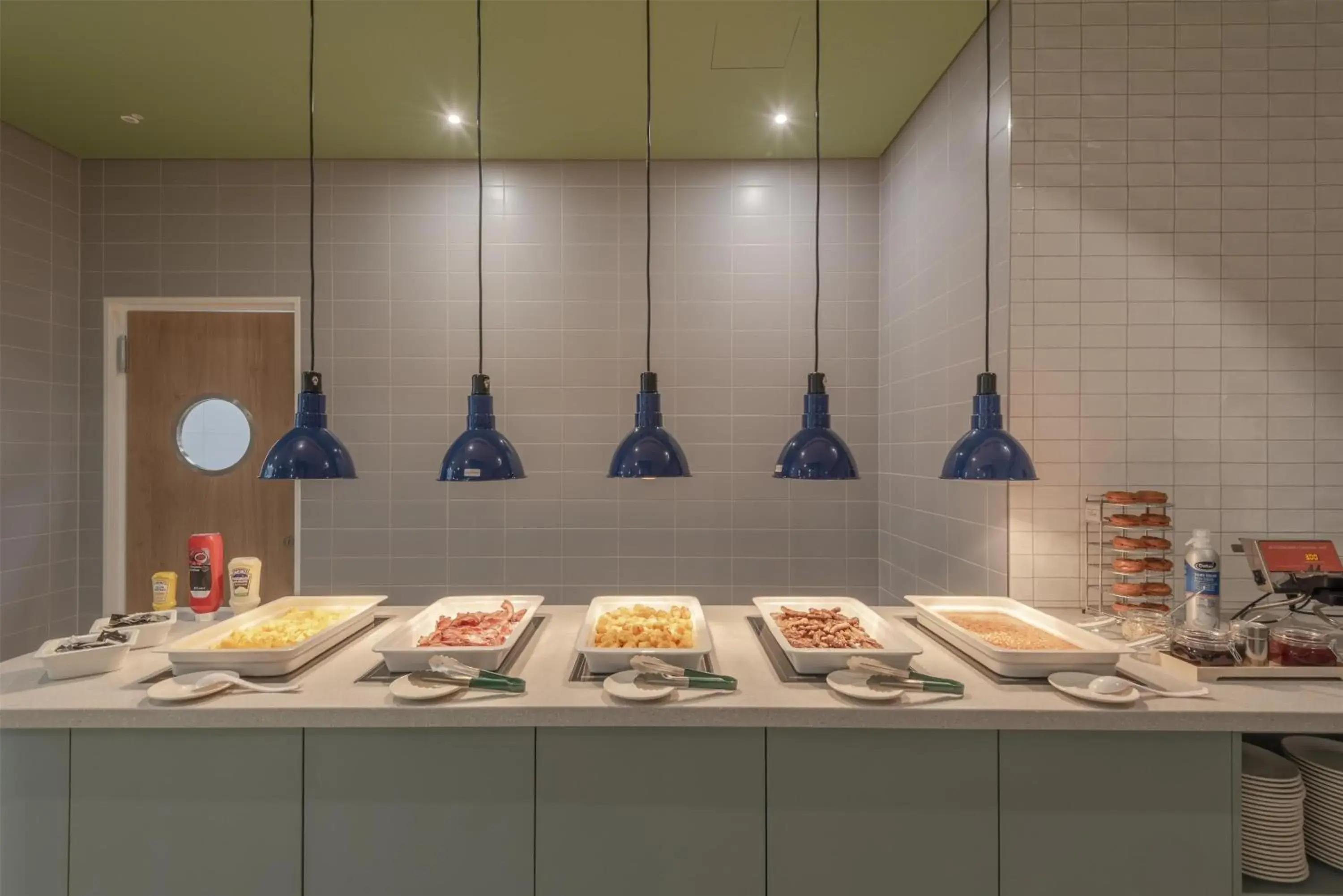 Breakfast in Hampton By Hilton Dresden City Centre Breakfast in Hampton By Hilton Dresden City Centre