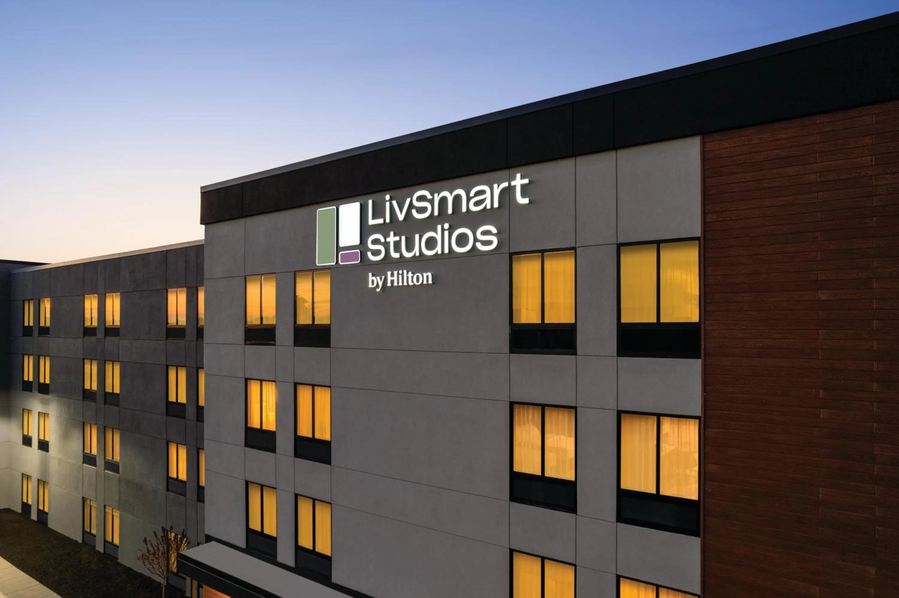 Property building in LivSmart Studios By Hilton Kokomo