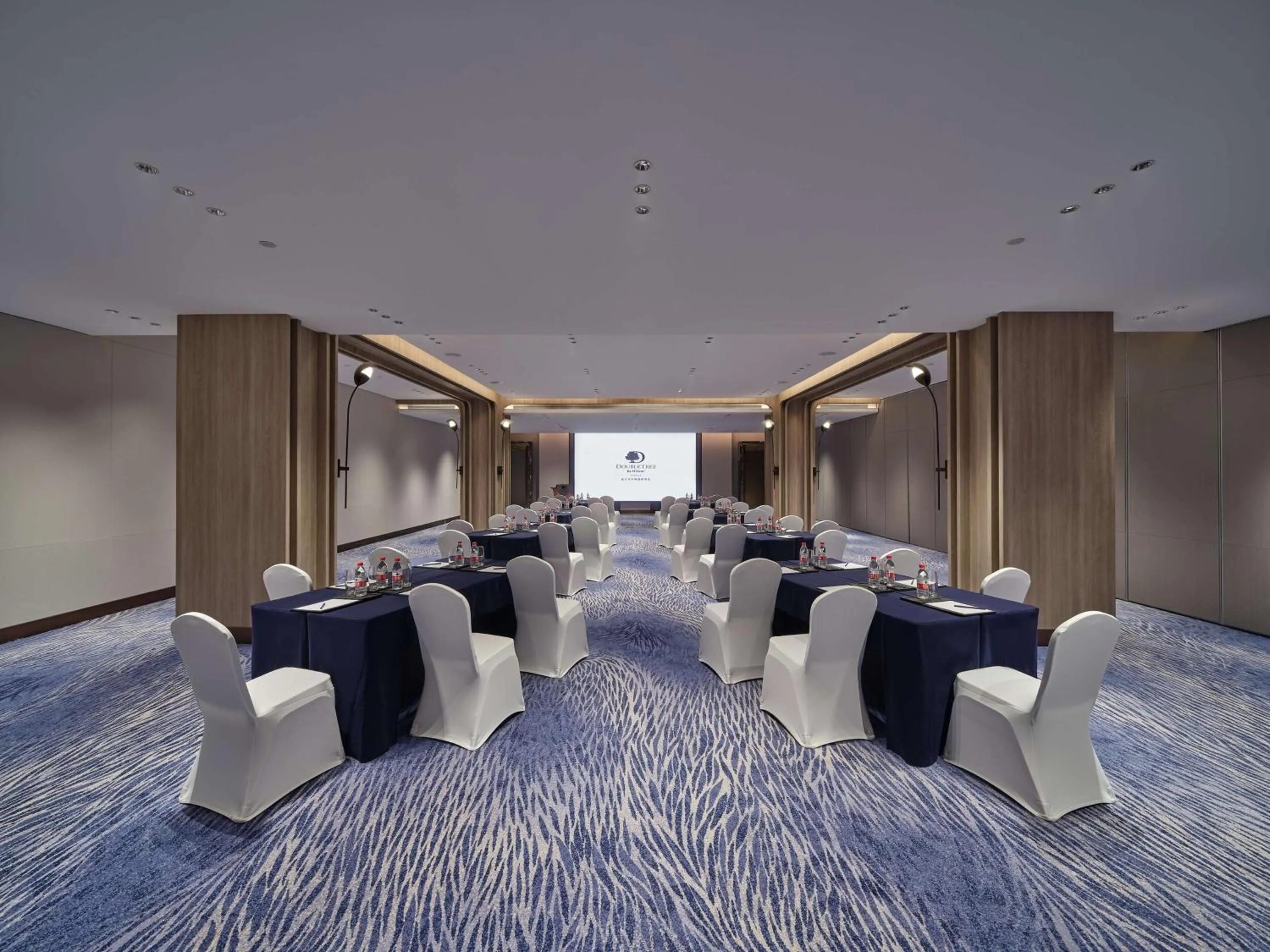 Meeting/conference room in Doubletree By Hilton Yanji