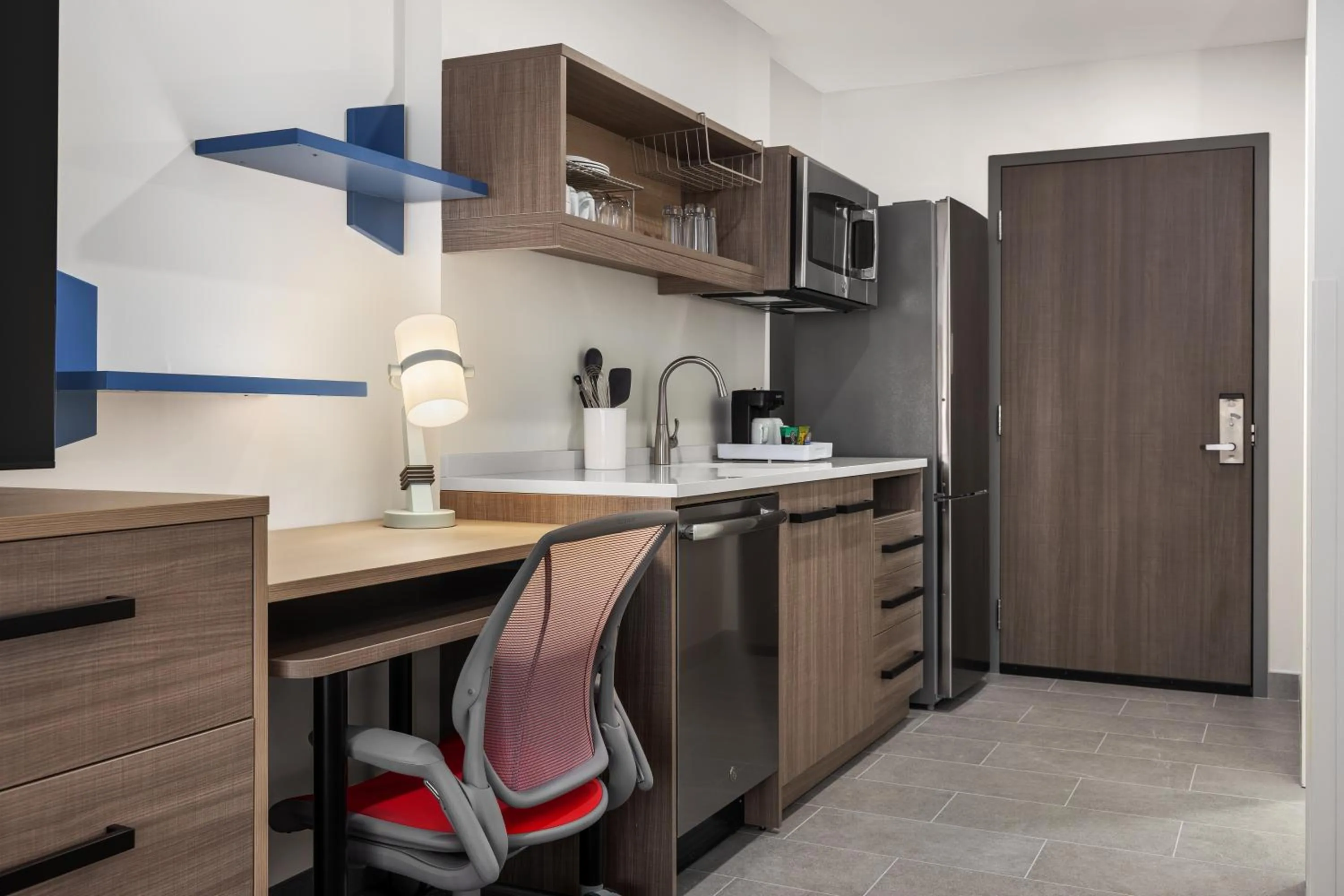 Kitchen or kitchenette in Home2 Suites By Hilton Vaughan Toronto On