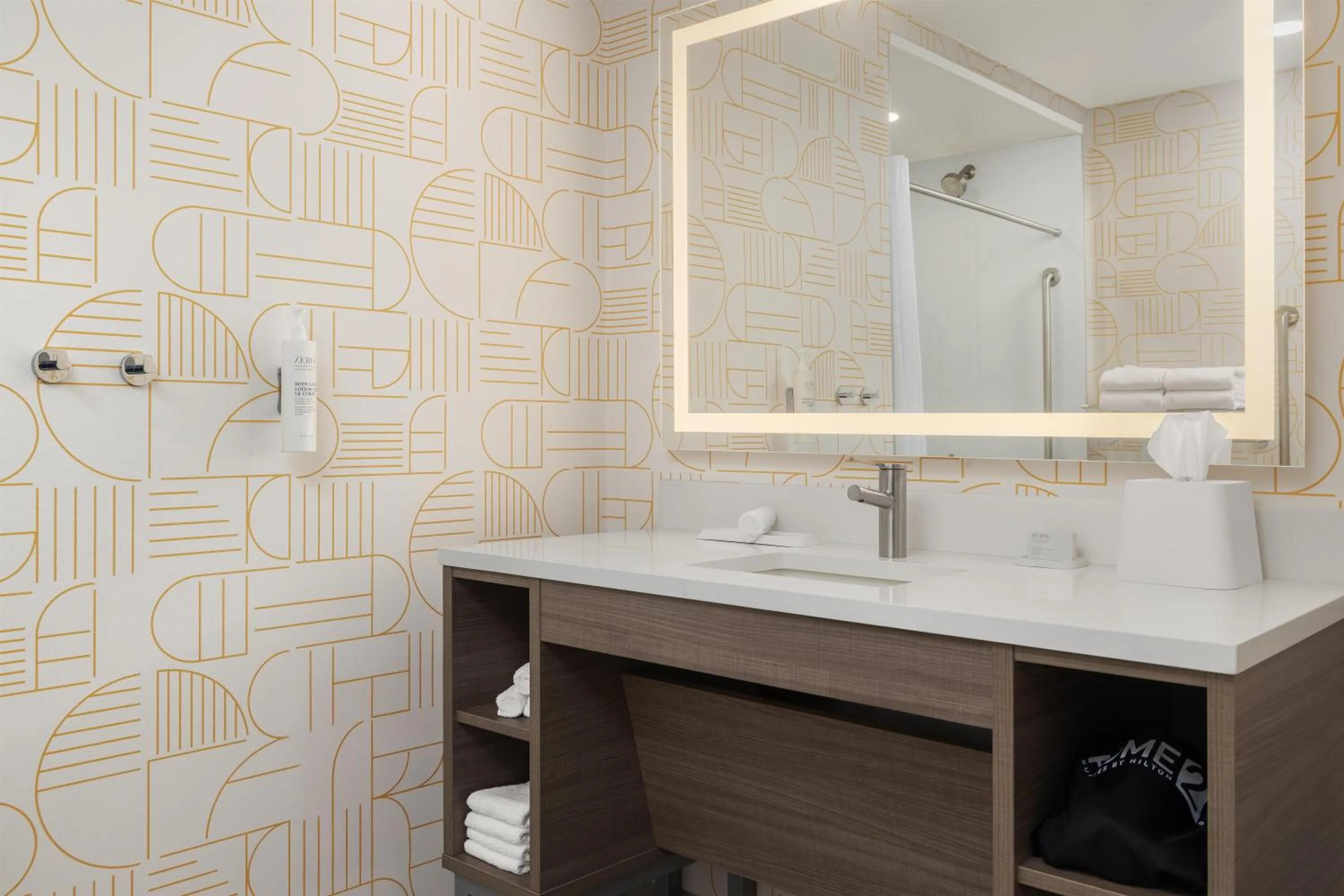Bathroom in Home2 Suites By Hilton Vaughan Toronto On