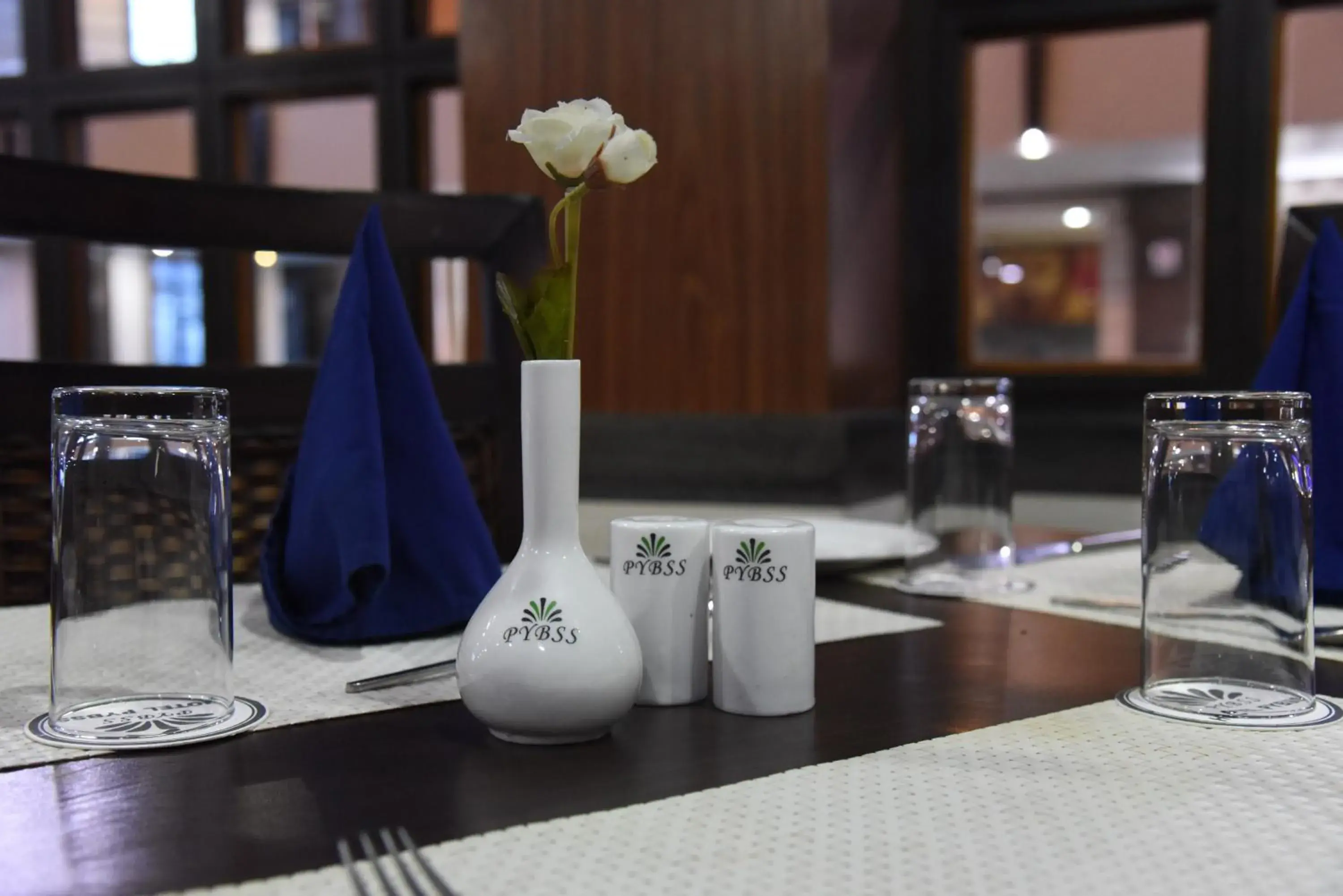 Restaurant/places to eat in Hotel Pybss Restaurant/places to eat in Hotel Pybss