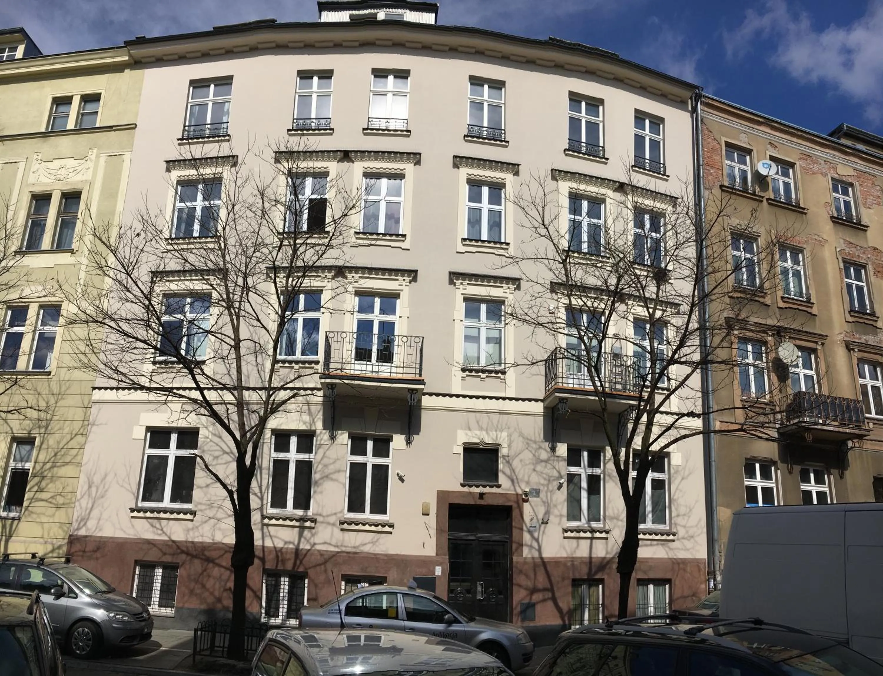 Facade/entrance in Just4You Apartments