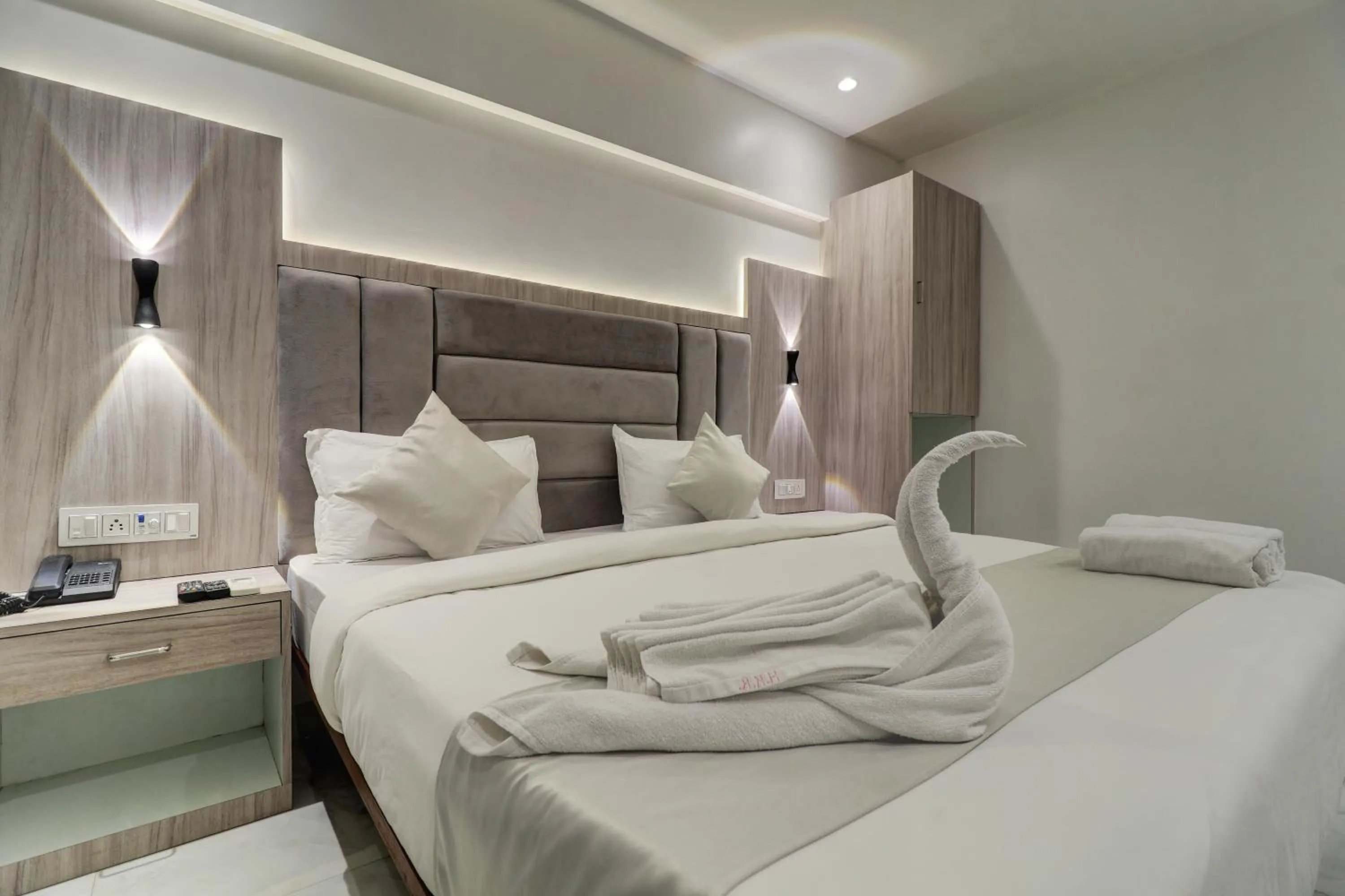 Bedroom, Bed in Hotel Kurla Residency