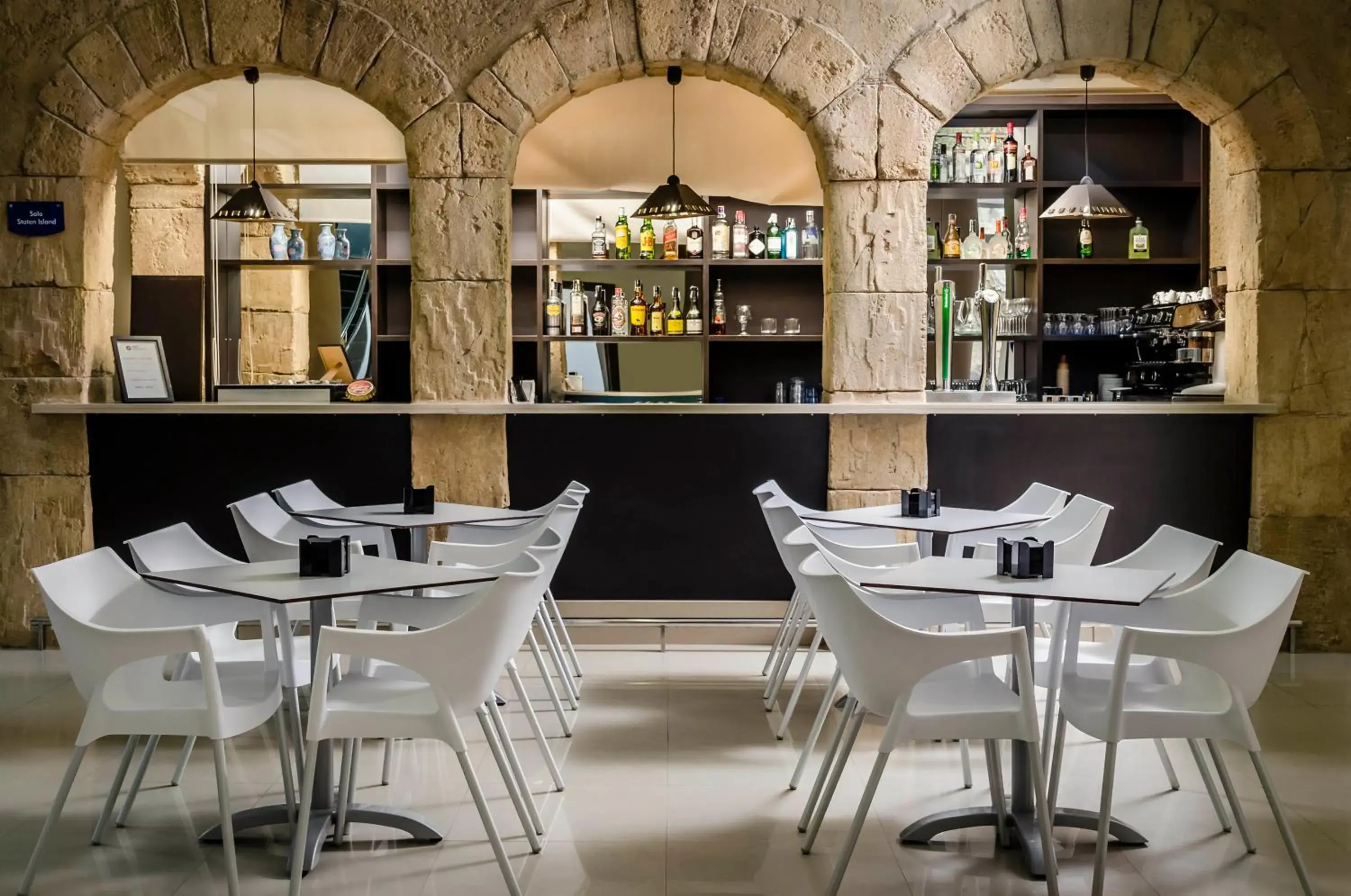 Restaurant/places to eat in Exe Cunit Suites & Spa Restaurant/places to eat in Exe Cunit Suites & Spa