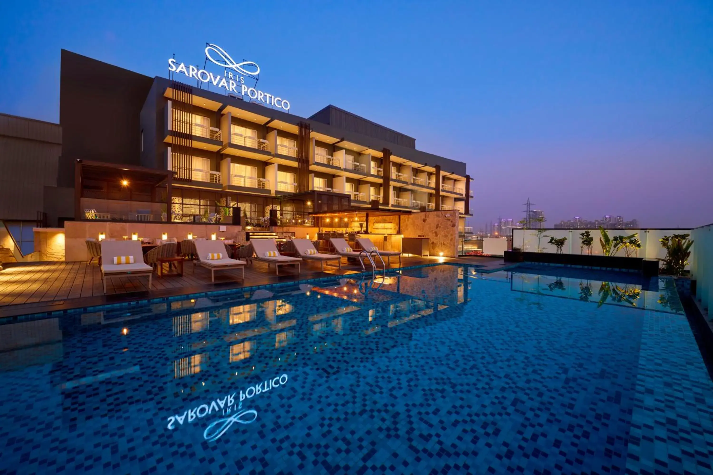 Iris Sarovar Portico Iris Sarovar Portico