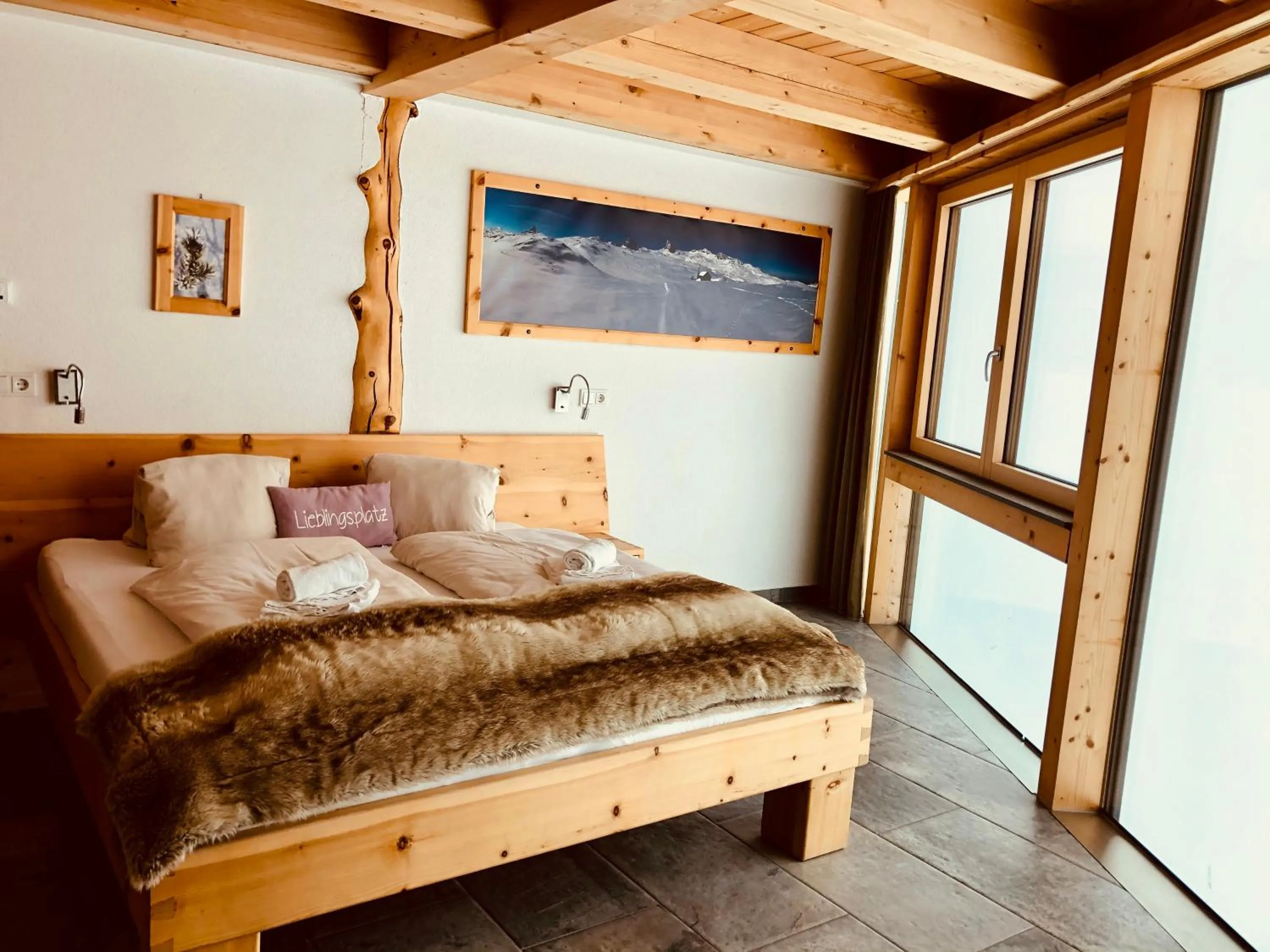 Bed in Lodge am Krippenstein