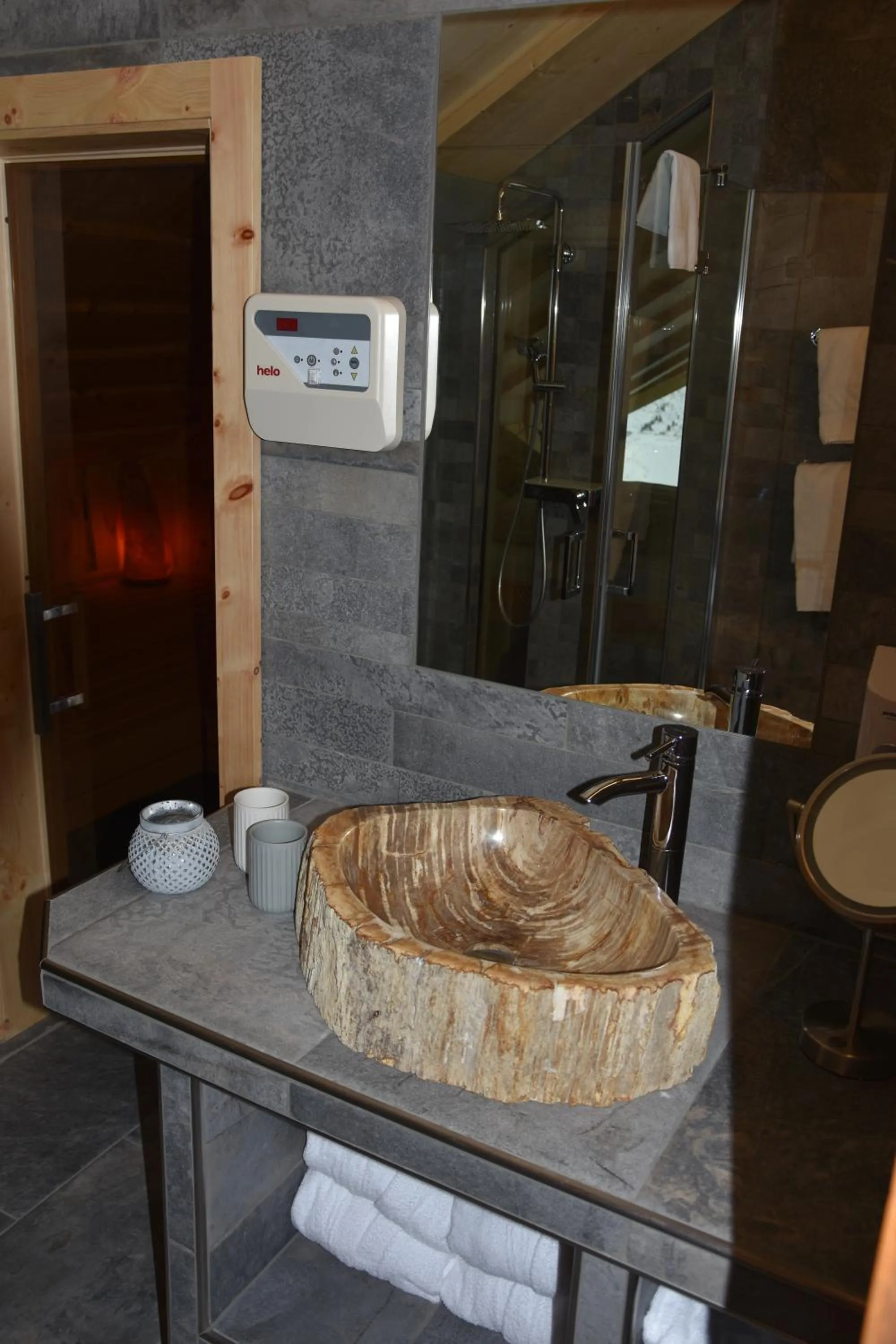 Bathroom in Lodge am Krippenstein