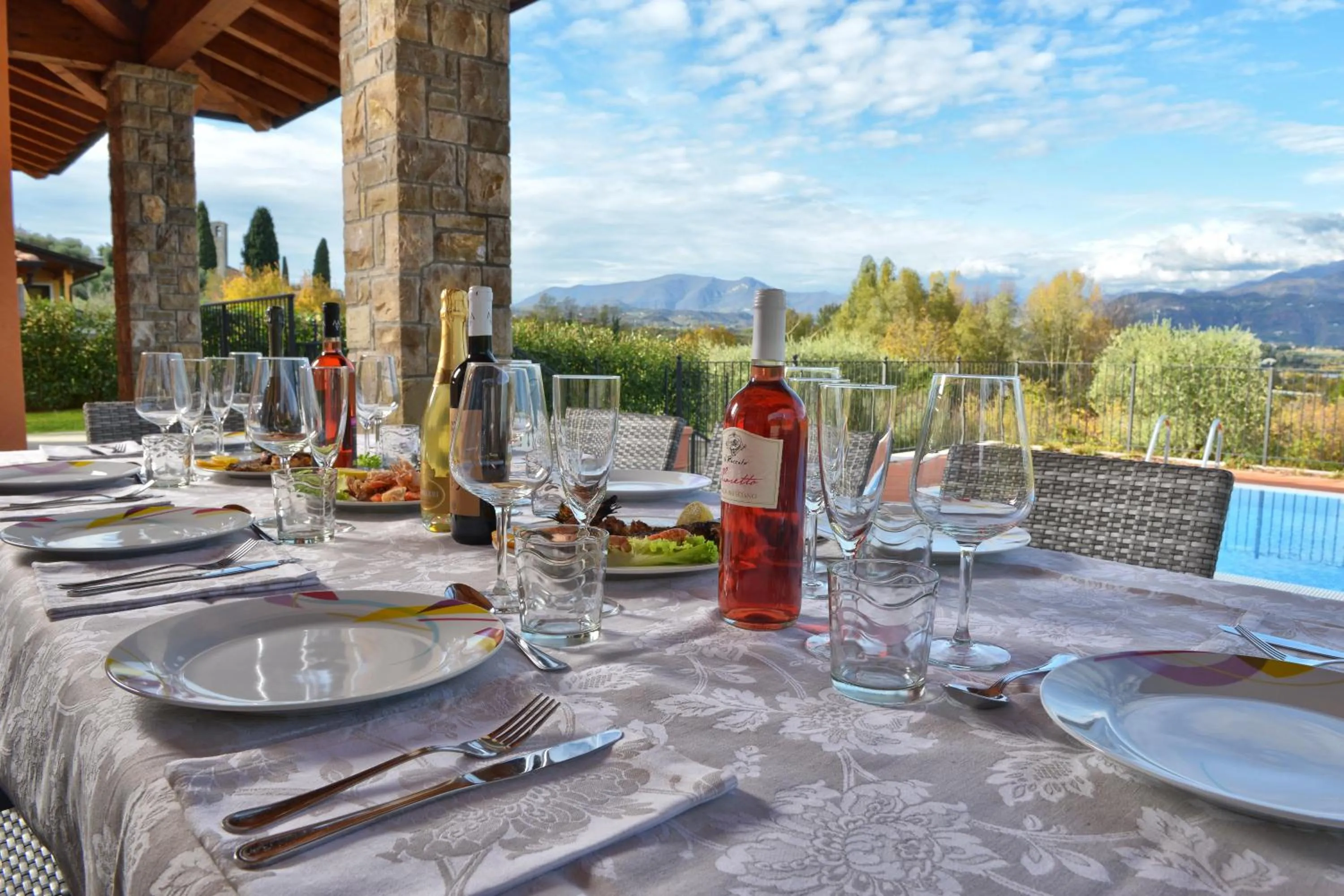 Food in Villa Artemia
