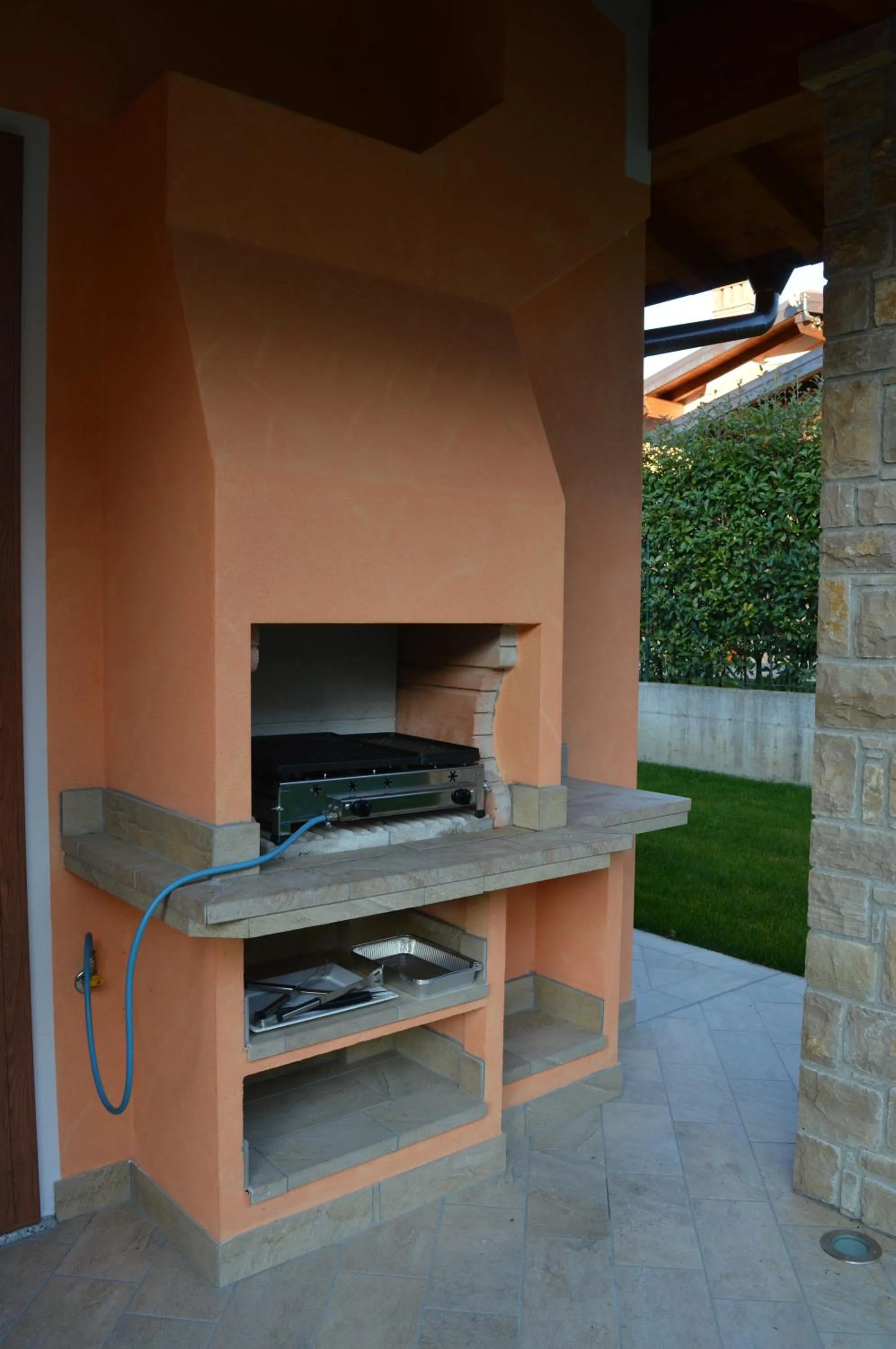 Facade/entrance in Villa Artemia