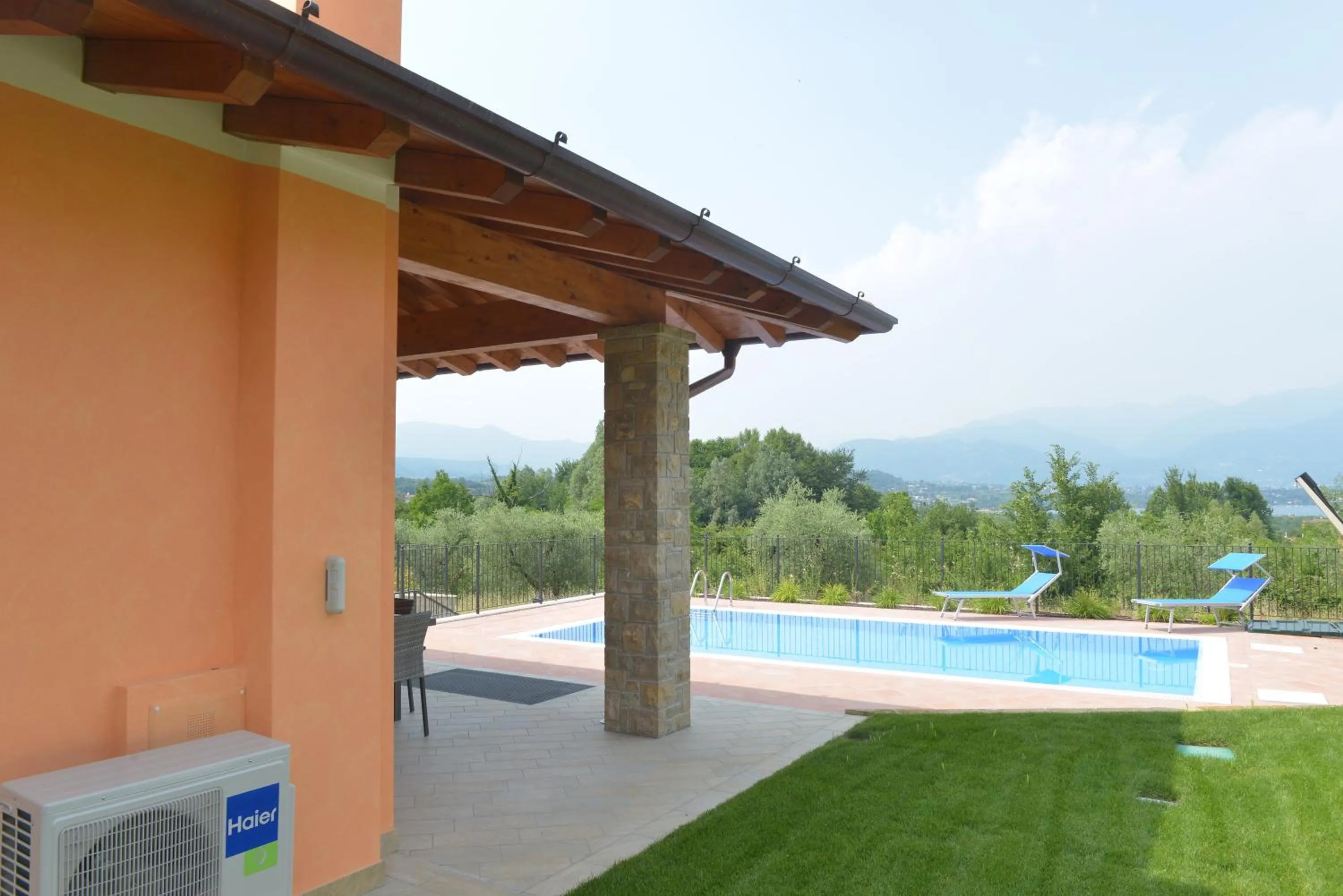 Pool view in Villa Artemia