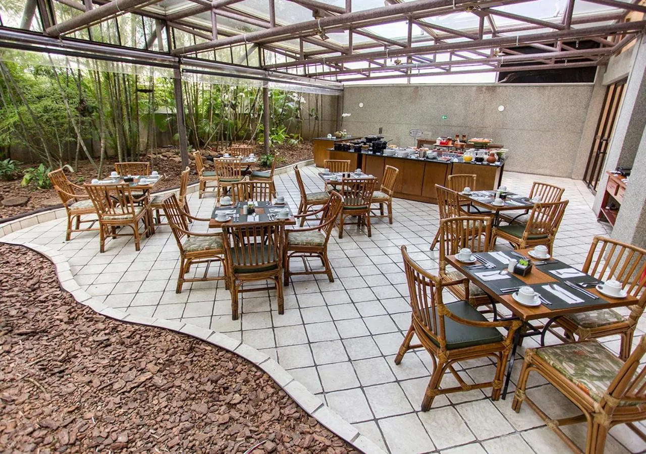 Restaurant/places to eat in Estanplaza Paulista