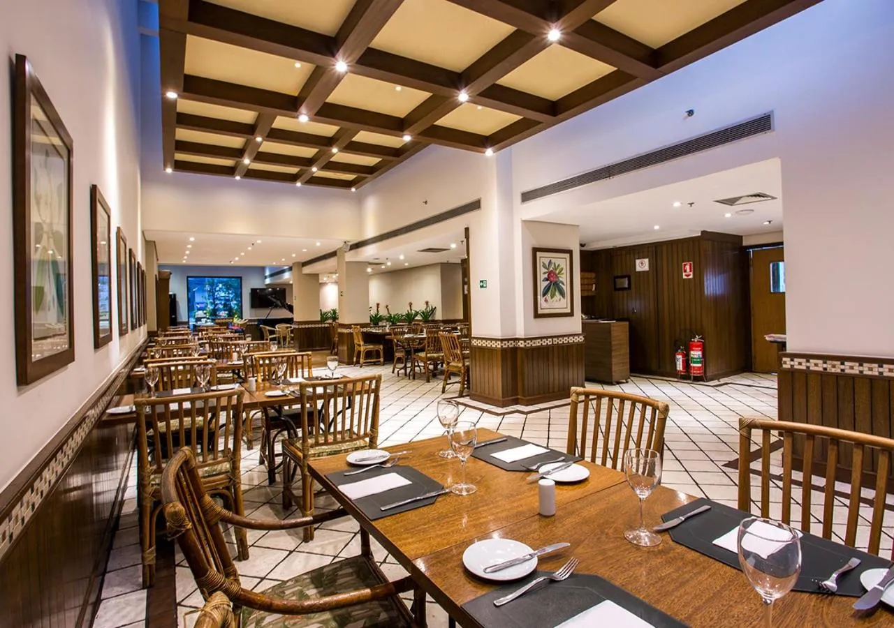 Restaurant/places to eat in Estanplaza Paulista