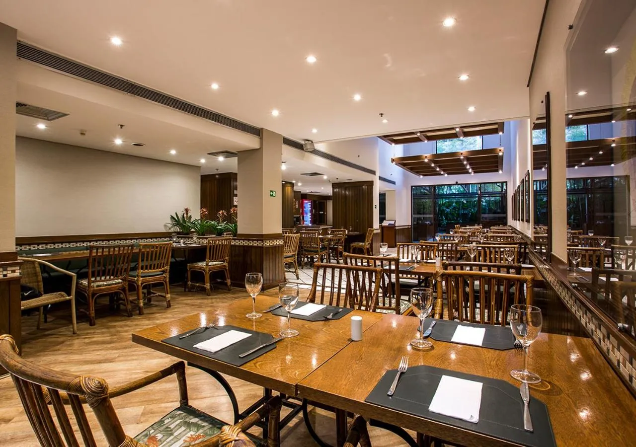 Restaurant/places to eat in Estanplaza Paulista