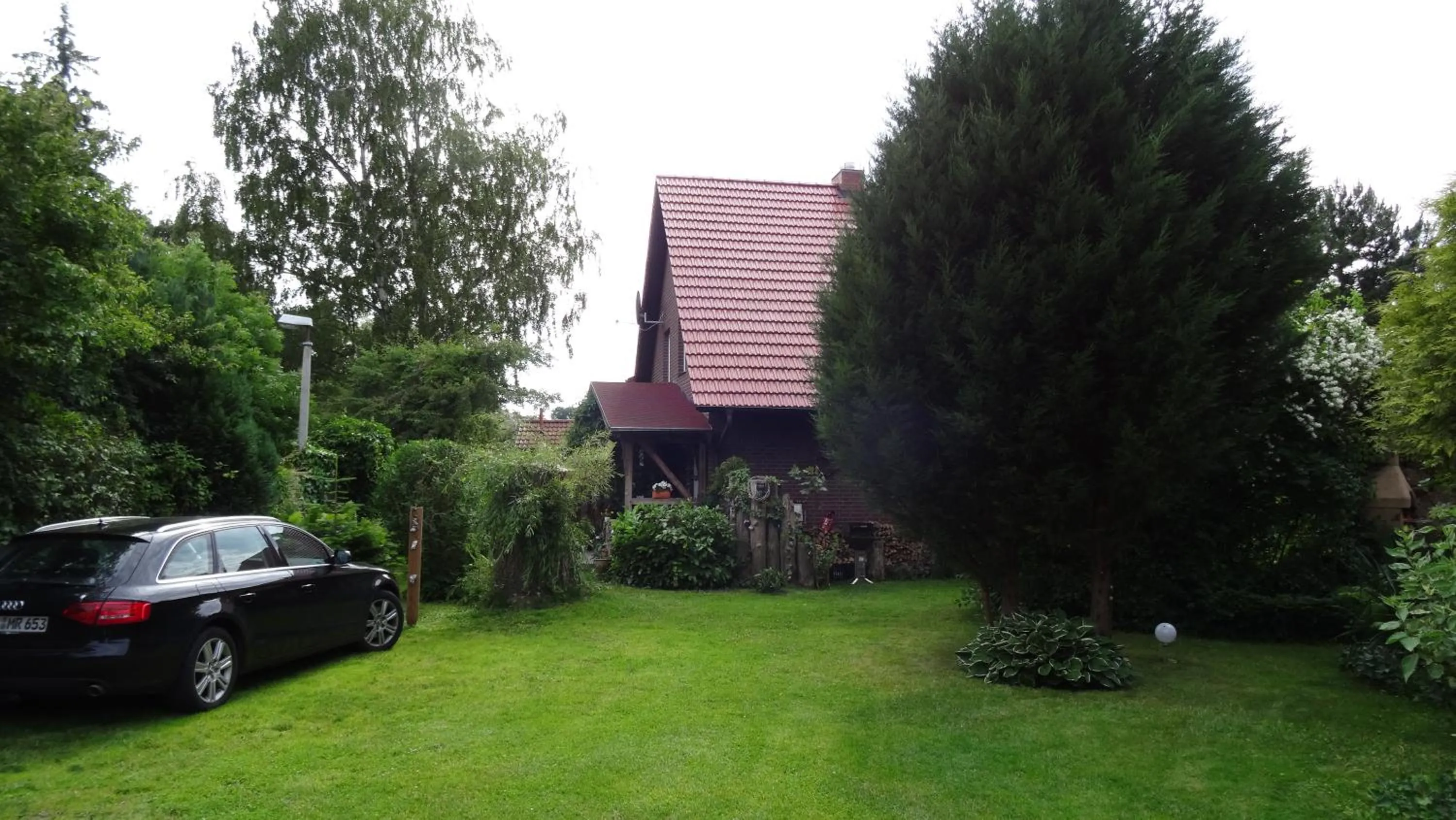 Ferienhaus Eulenhaus im urigen Garten