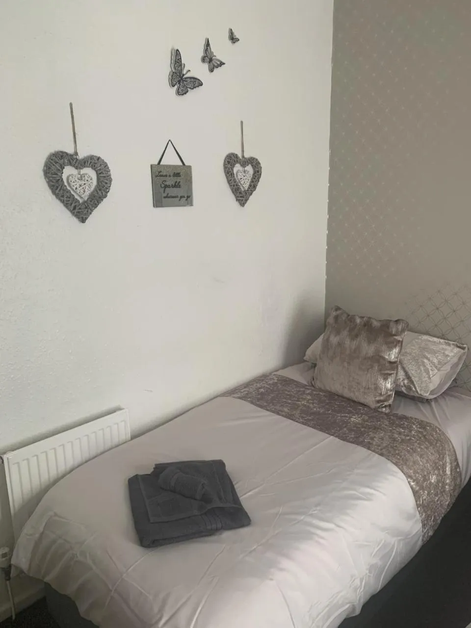 Bedroom, Bed in The Butterfly Hotel