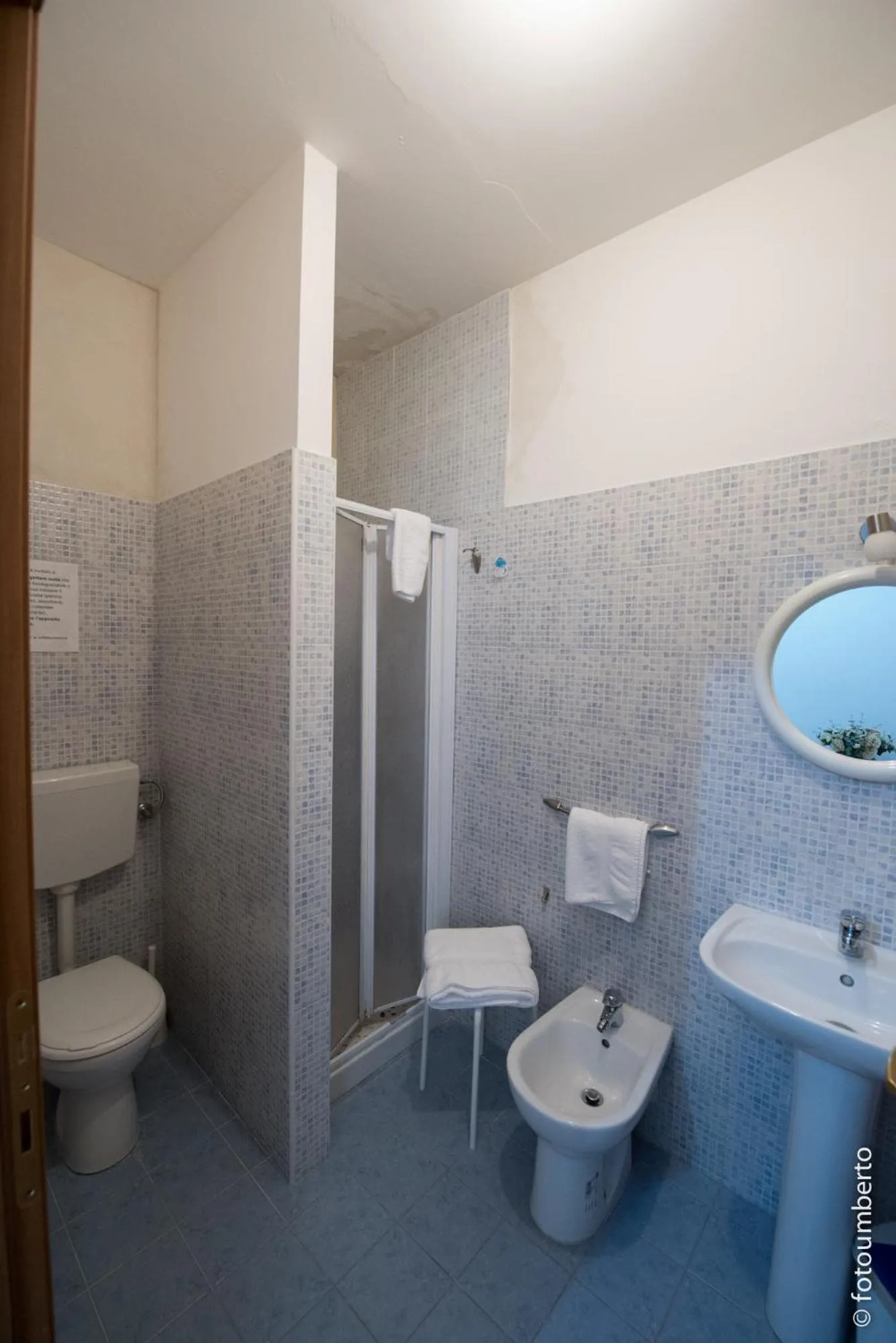 Shower in La Rosa Antica