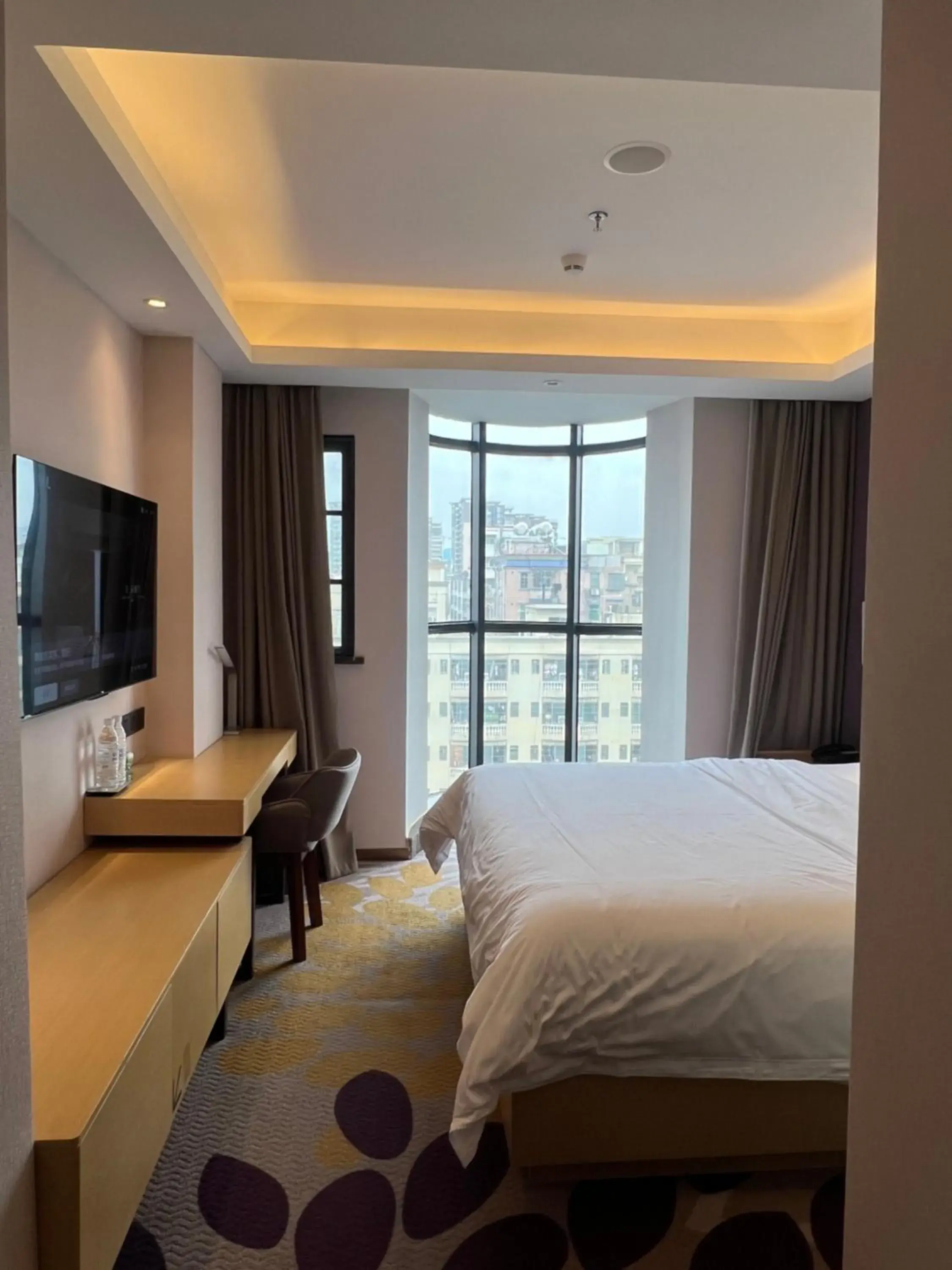 Double Room with View in Lavande Hotel Shenzhen International Convention and Exhibition Center Huafa Ice and Snow World Branch Double Room with View in Lavande Hotel Shenzhen International Convention and Exhibition Center Huafa Ice and Snow World Branch