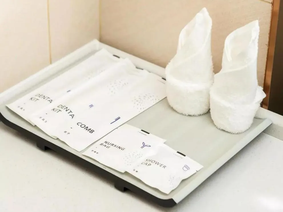 Lavande Hotel Shenzhen International Convention and Exhibition Center Fuhai West Subway Station