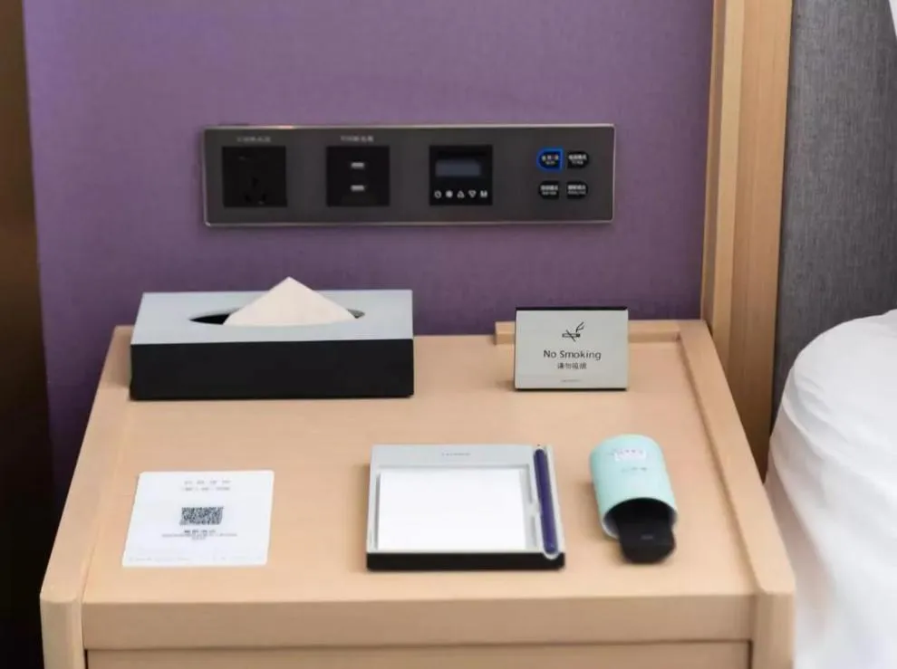 Bed in Lavande Hotel Shenzhen International Convention and Exhibition Center Fuhai West Subway Station