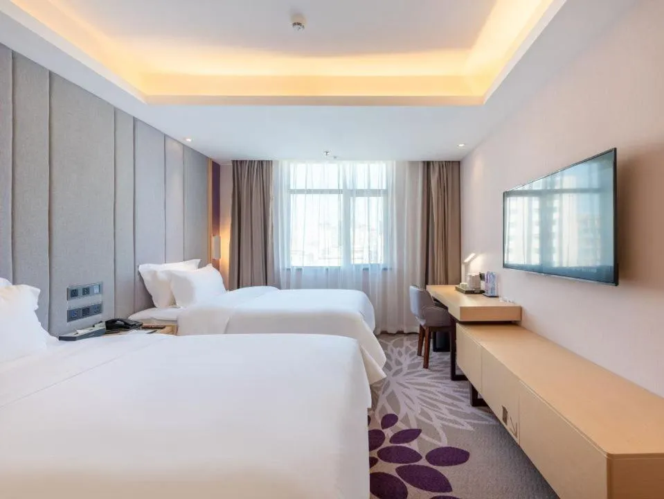 Bed in Lavande Hotel Shenzhen International Convention and Exhibition Center Fuhai West Subway Station