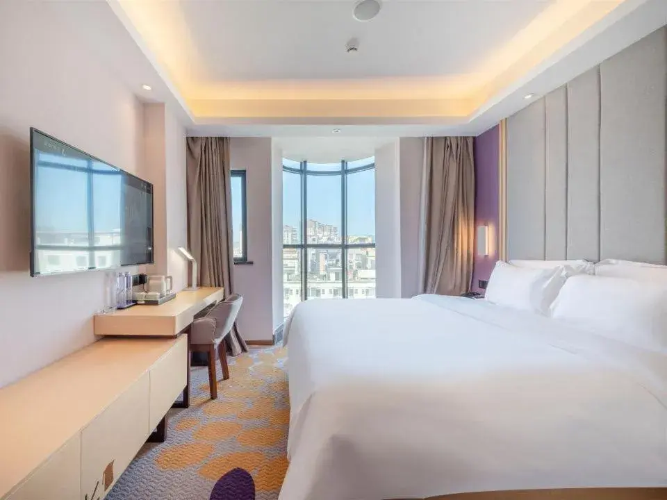 Double Room with View in Lavande Hotel Shenzhen International Convention and Exhibition Center Huafa Ice and Snow World Branch Double Room with View in Lavande Hotel Shenzhen International Convention and Exhibition Center Huafa Ice and Snow World Branch