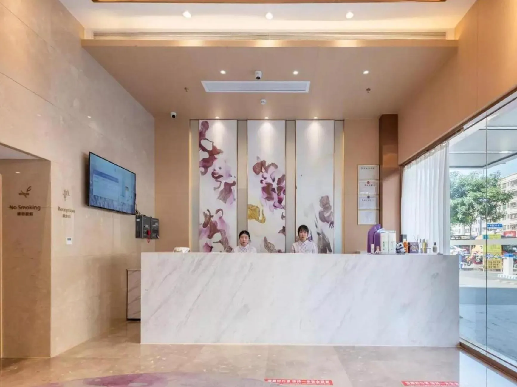 Lobby or reception in Lavande Hotel Shenzhen International Convention and Exhibition Center Fuhai West Subway Station