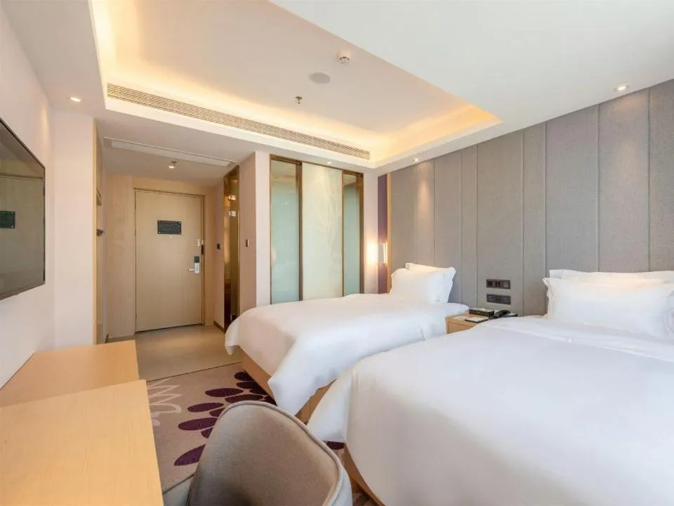 Bed in Lavande Hotel Shenzhen International Convention and Exhibition Center Fuhai West Subway Station