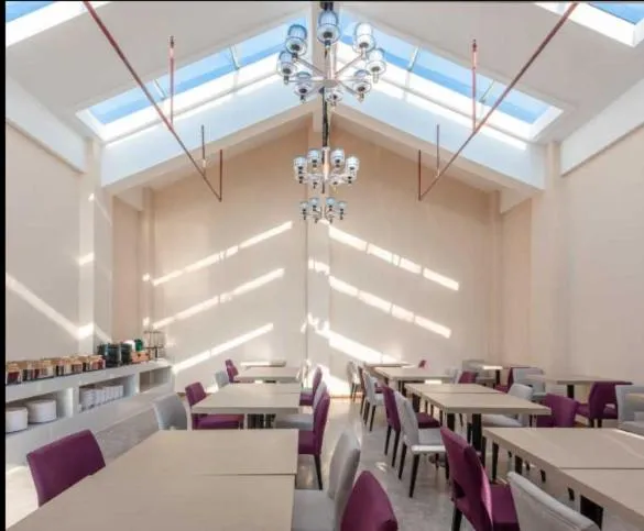 Lavande Hotel Shenzhen International Convention and Exhibition Center Fuhai West Subway Station