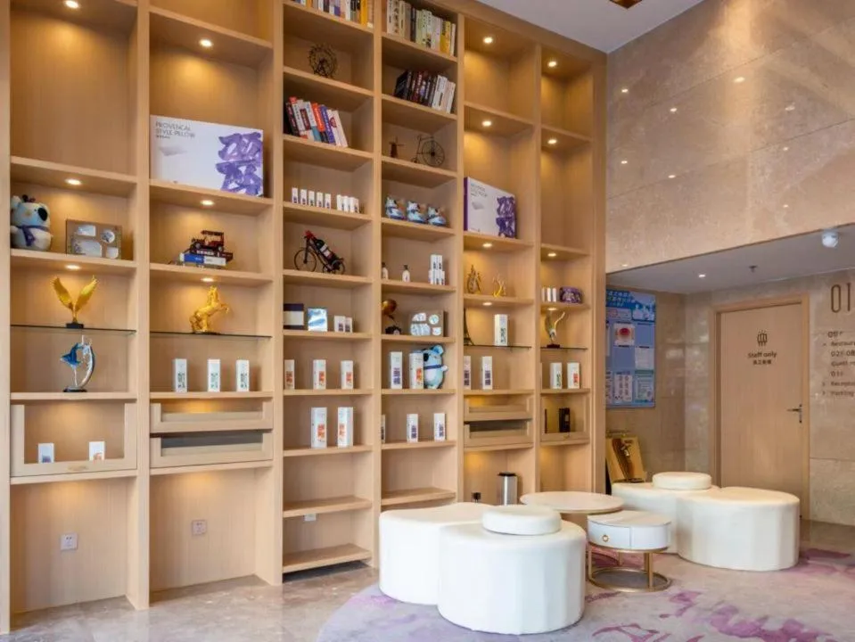 Lavande Hotel Shenzhen International Convention and Exhibition Center Fuhai West Subway Station