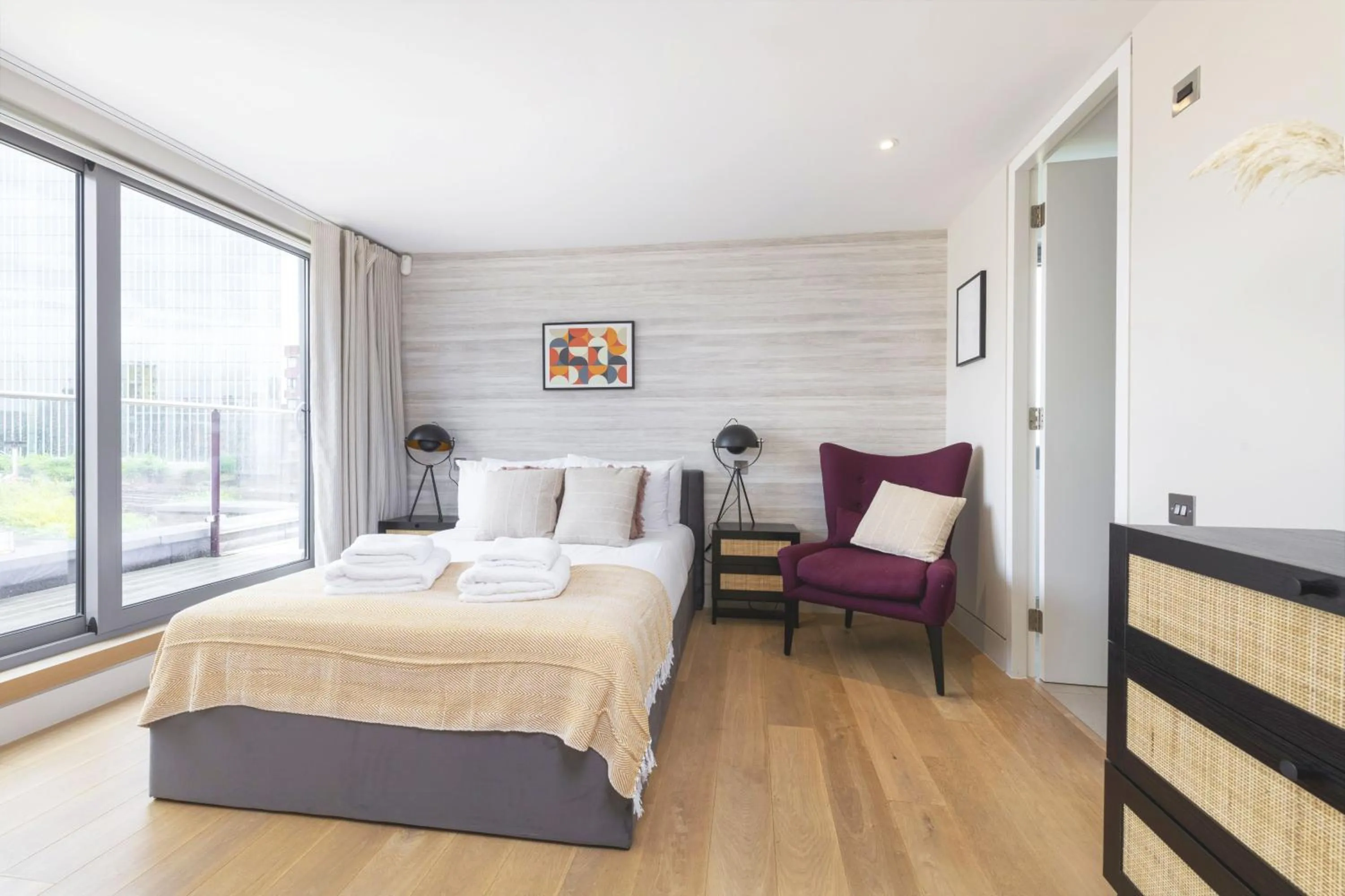 Bed in Accomodo London Waterloo - Luxury & Spacious Triplex Penthouse on Southbank
