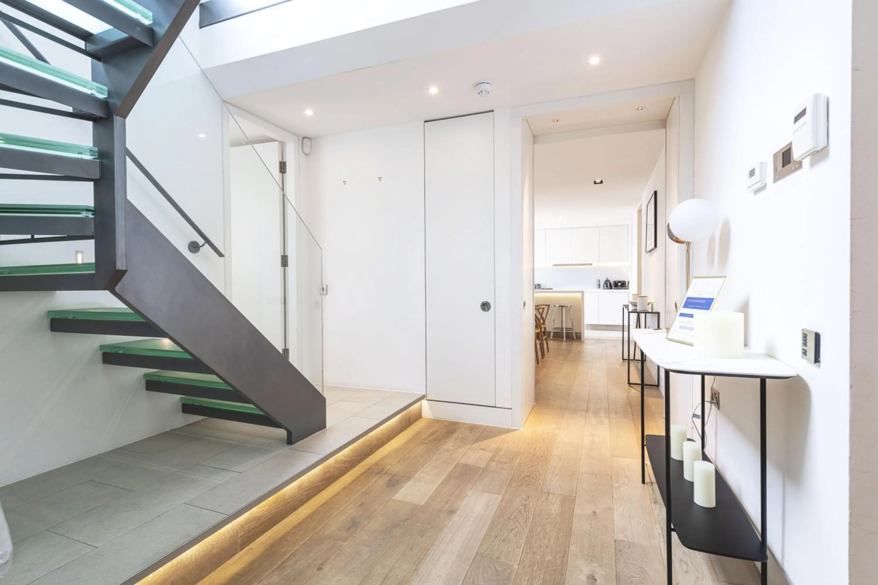 Kitchen or kitchenette in Accomodo London Waterloo - Luxury & Spacious Triplex Penthouse on Southbank