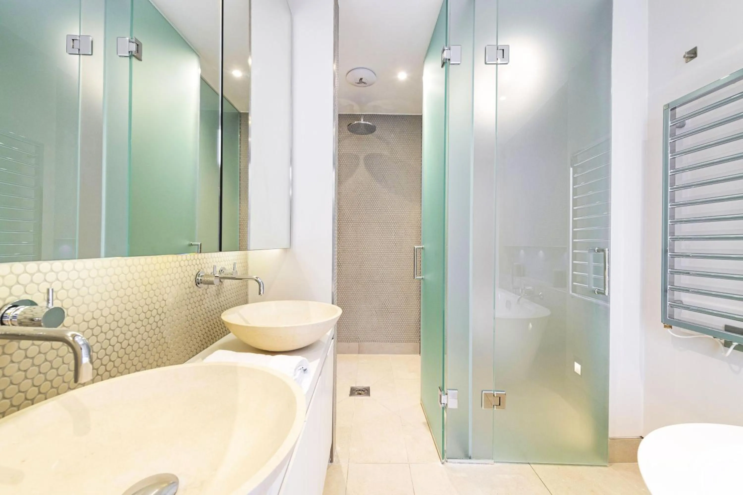 Shower in Accomodo London Waterloo - Luxury & Spacious Triplex Penthouse on Southbank