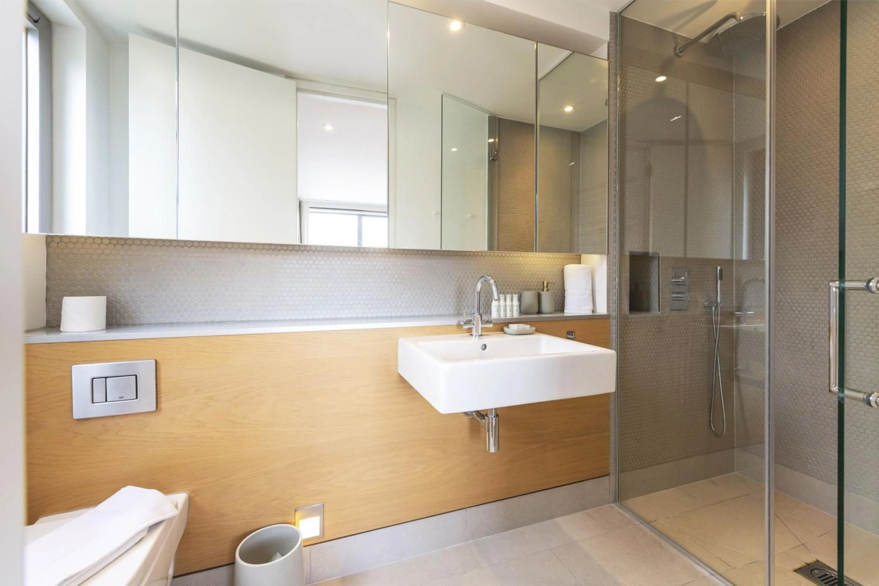 Shower in Accomodo London Waterloo - Luxury & Spacious Triplex Penthouse on Southbank