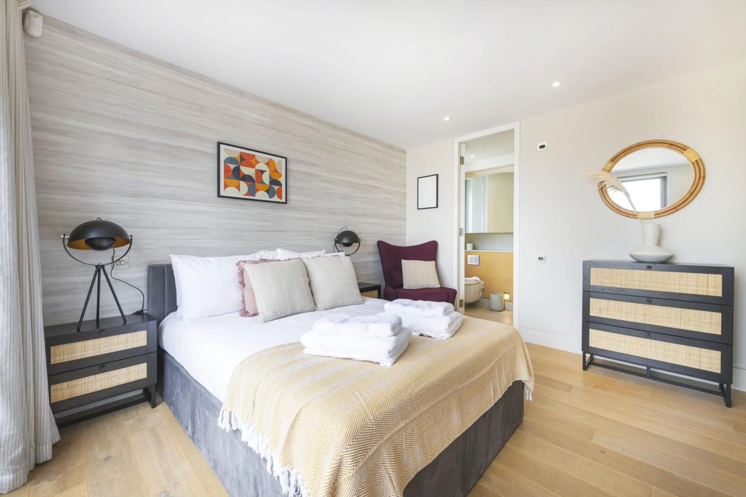 Bed in Accomodo London Waterloo - Luxury & Spacious Triplex Penthouse on Southbank