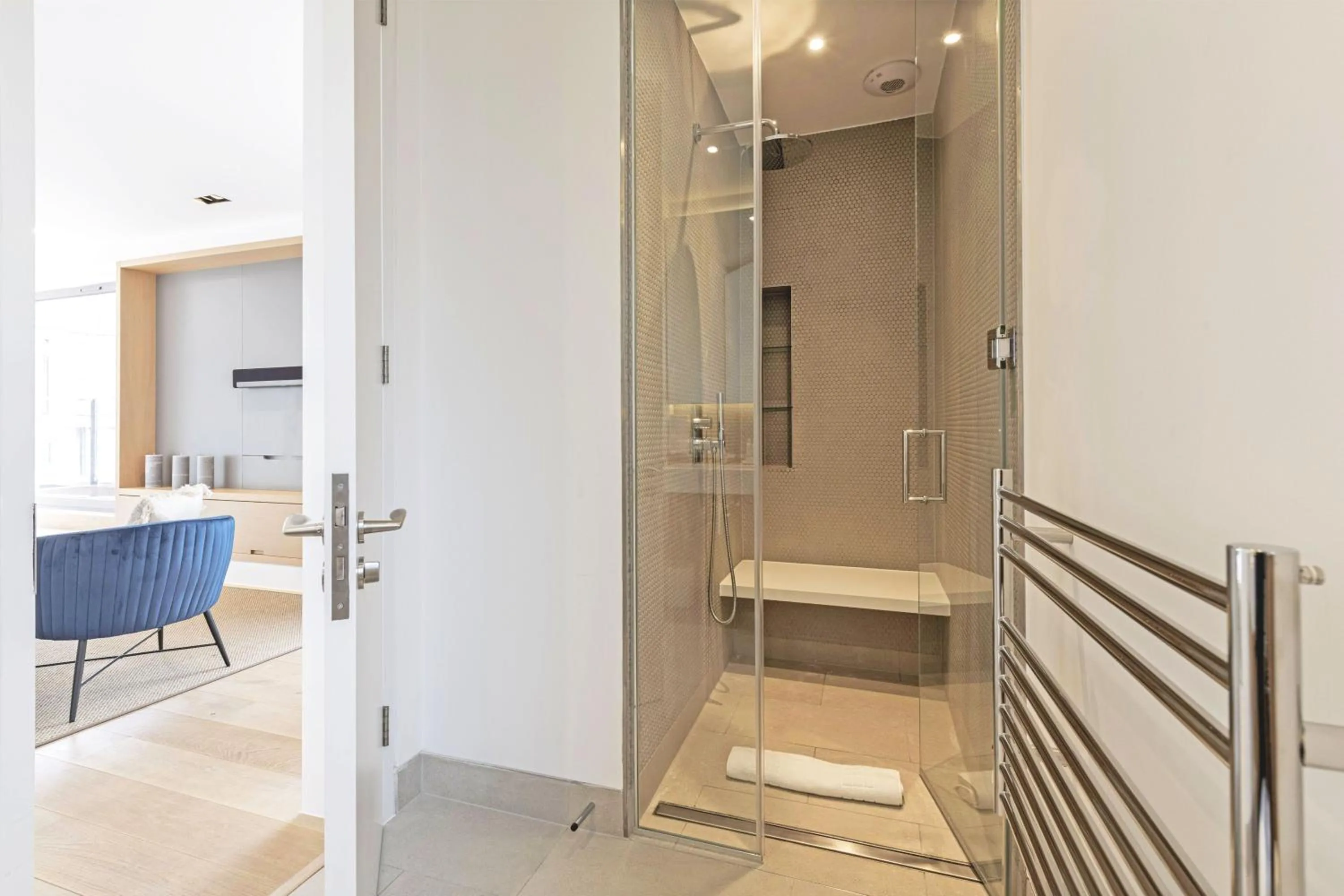Shower in Accomodo London Waterloo - Luxury & Spacious Triplex Penthouse on Southbank