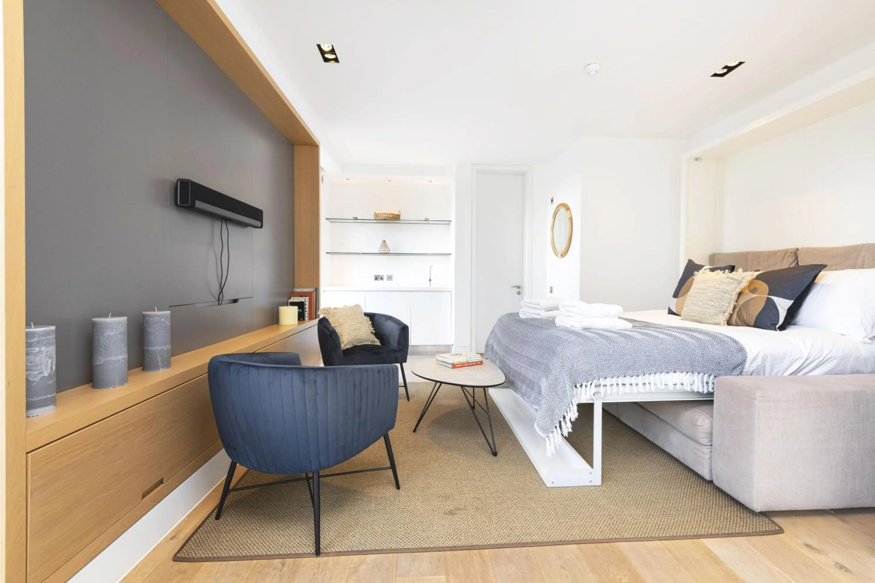 Bed in Accomodo London Waterloo - Luxury & Spacious Triplex Penthouse on Southbank